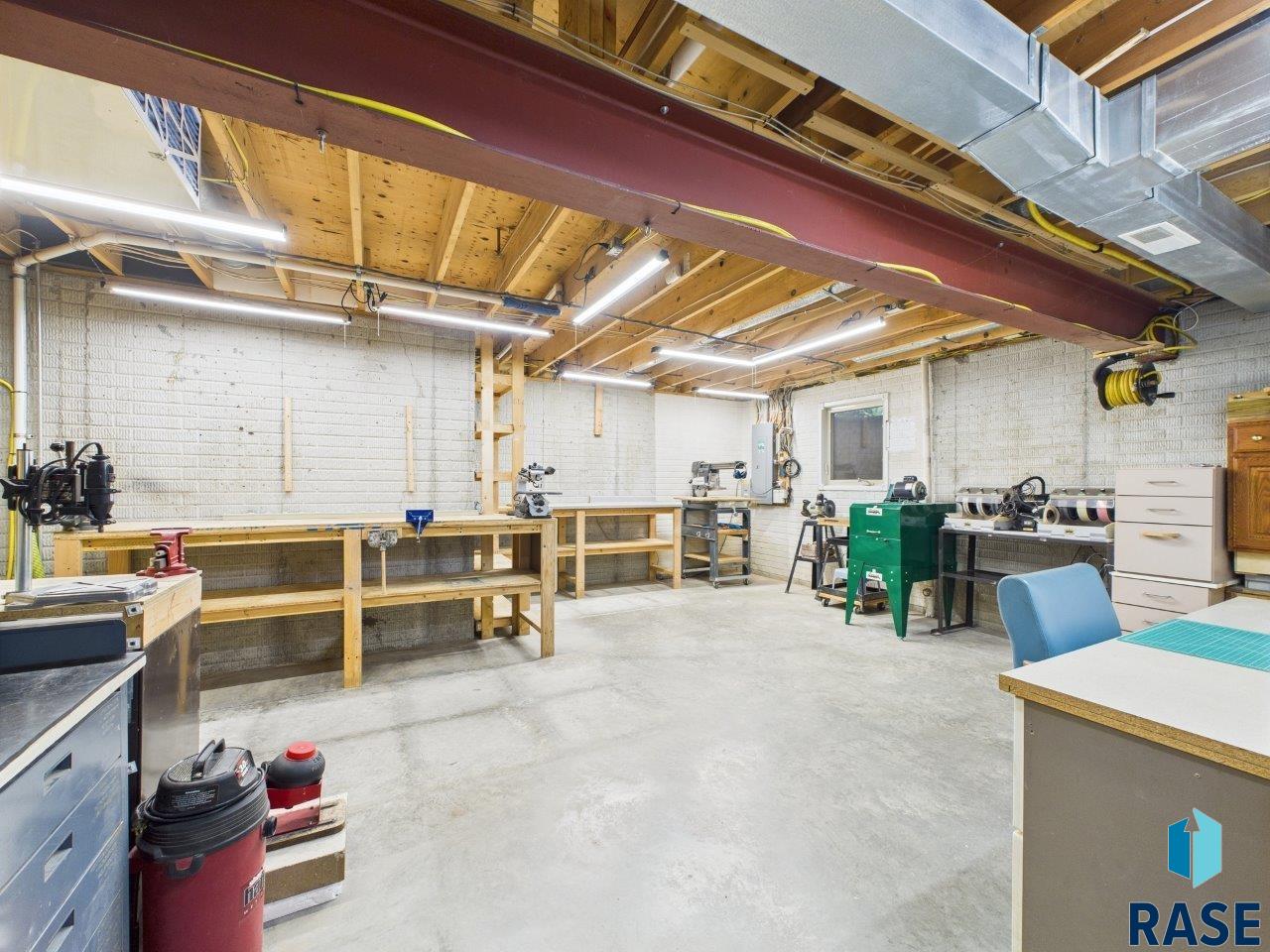 property viewer photo 48