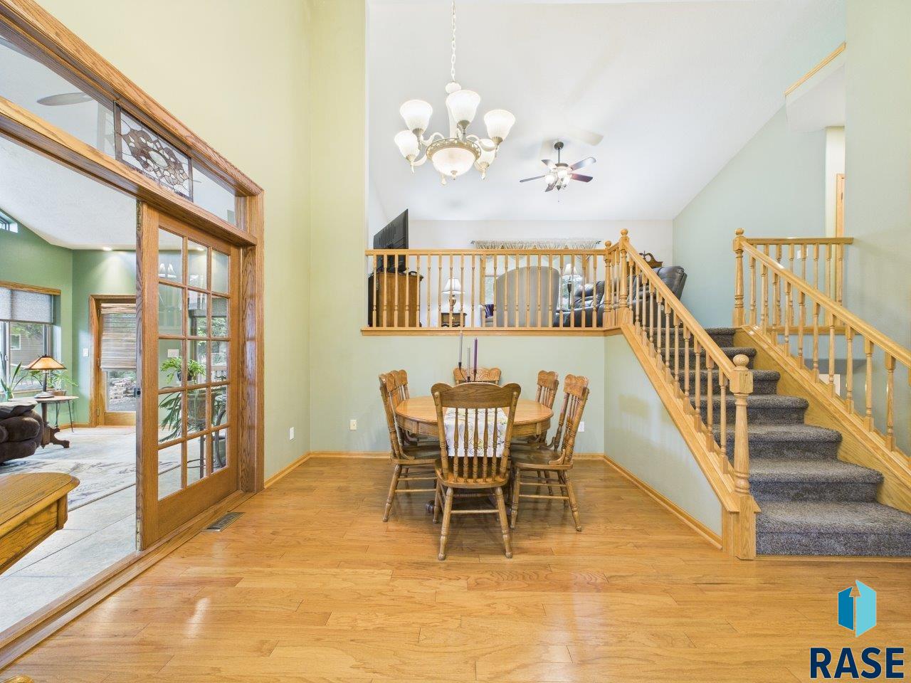 property viewer photo 5