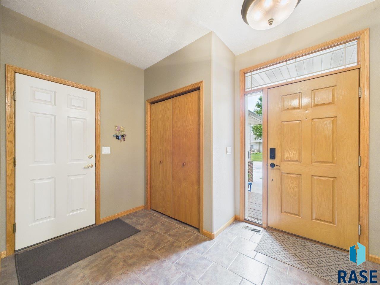property viewer photo 7