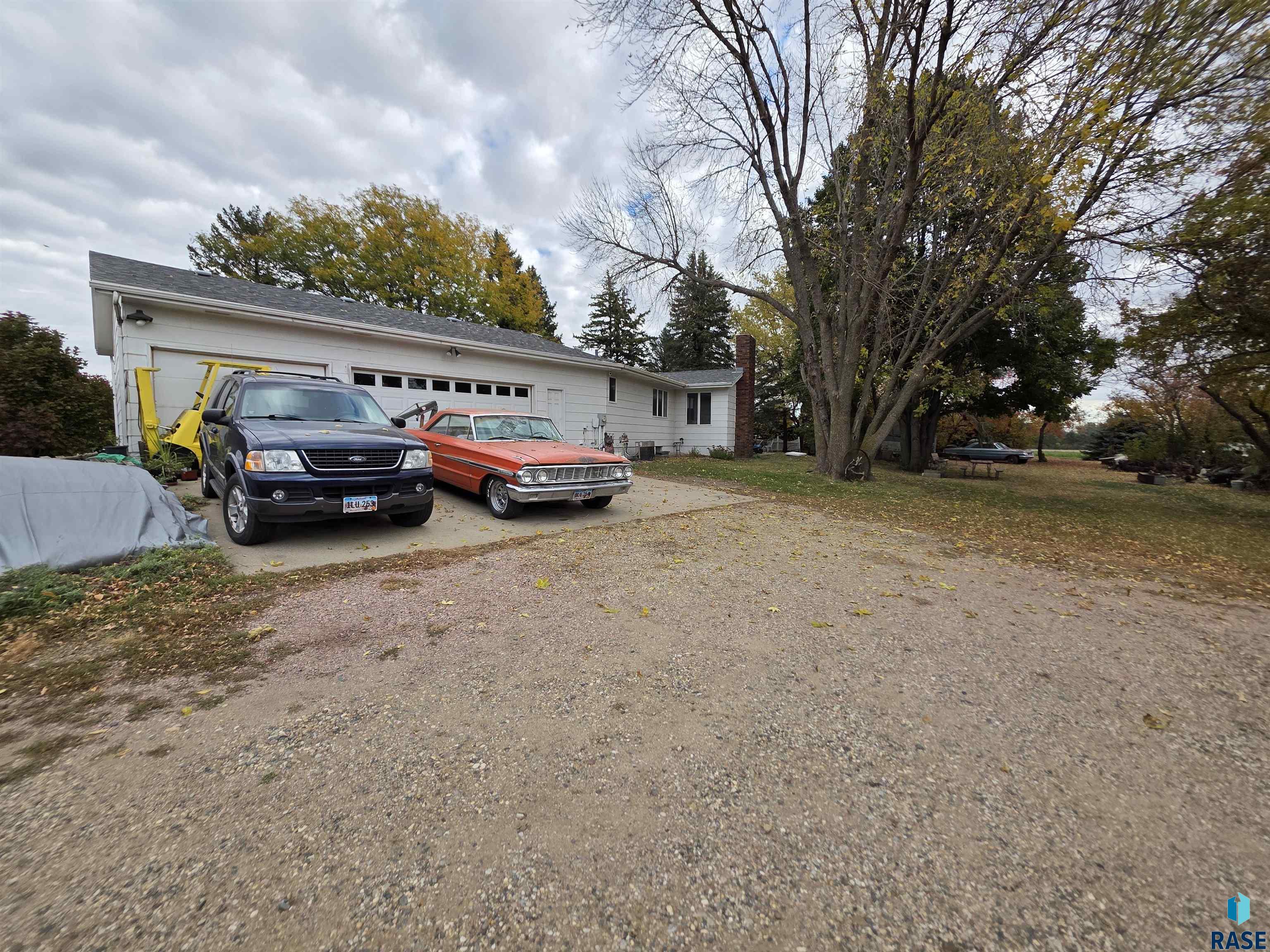 main property photo 12