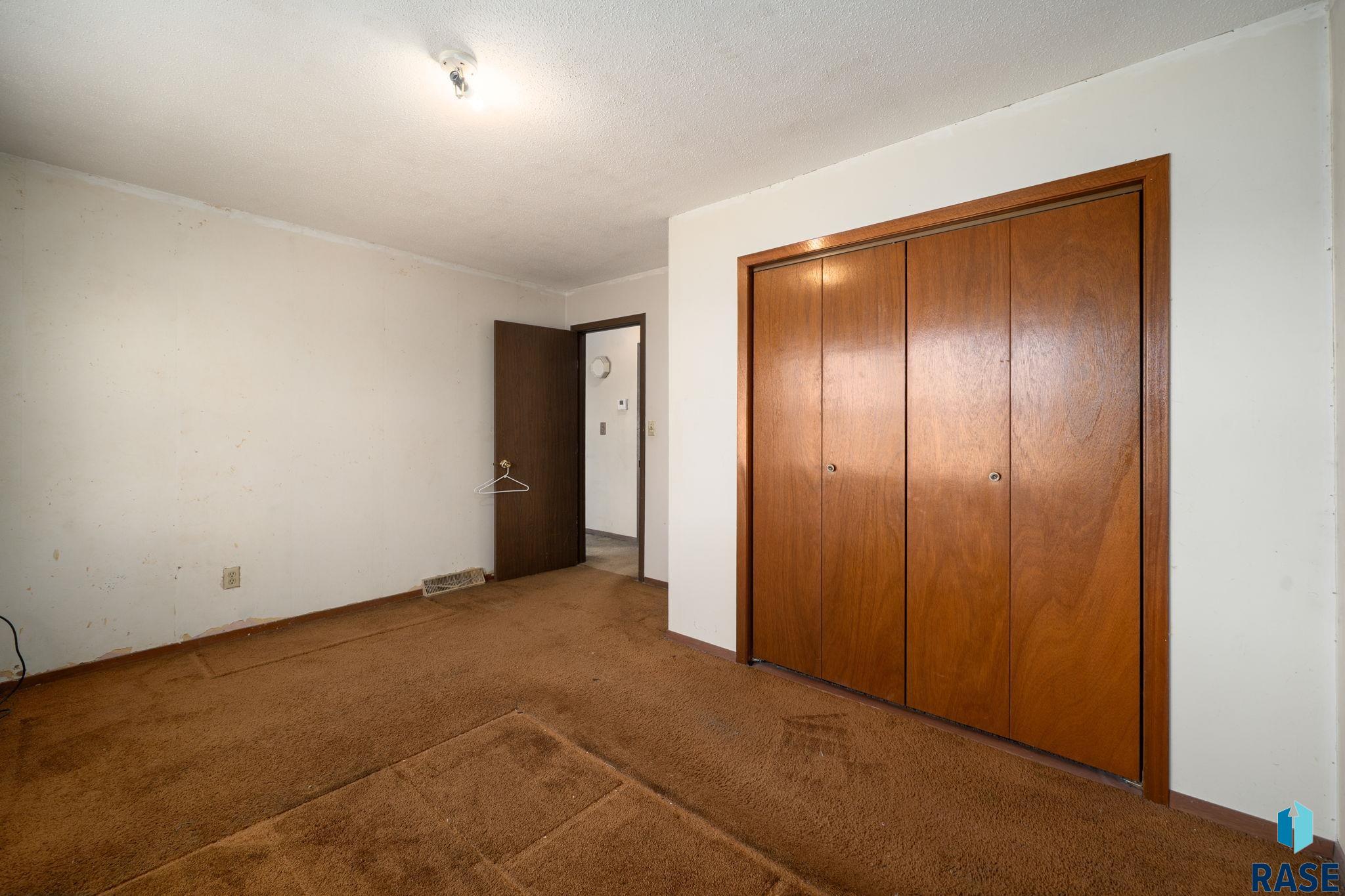 property viewer photo 19