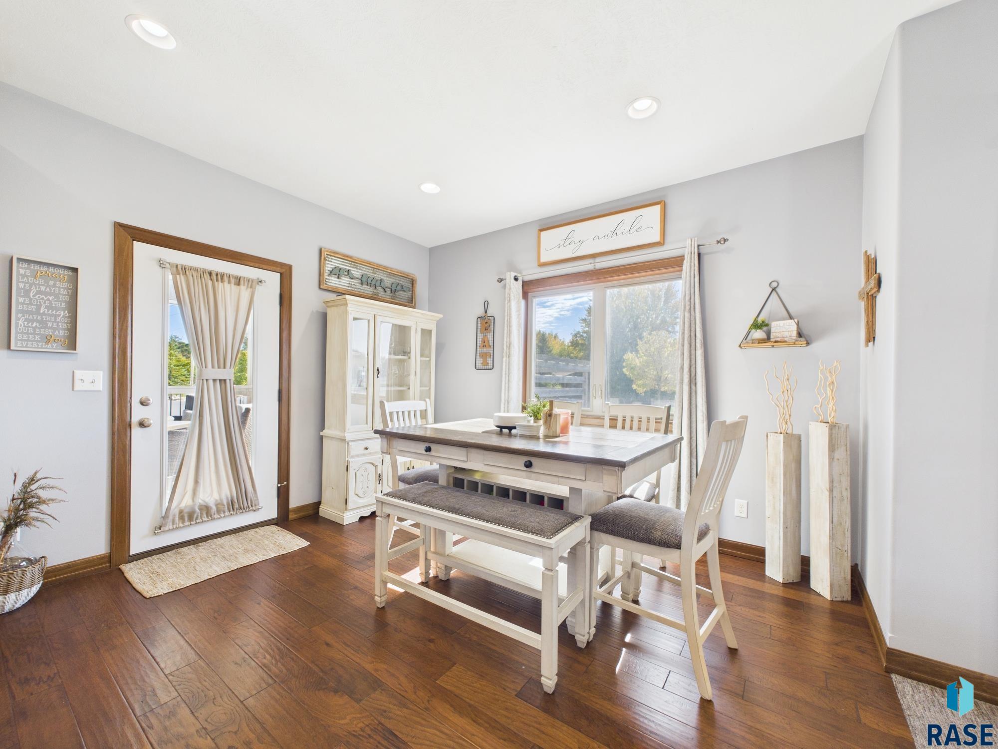 property viewer photo 10