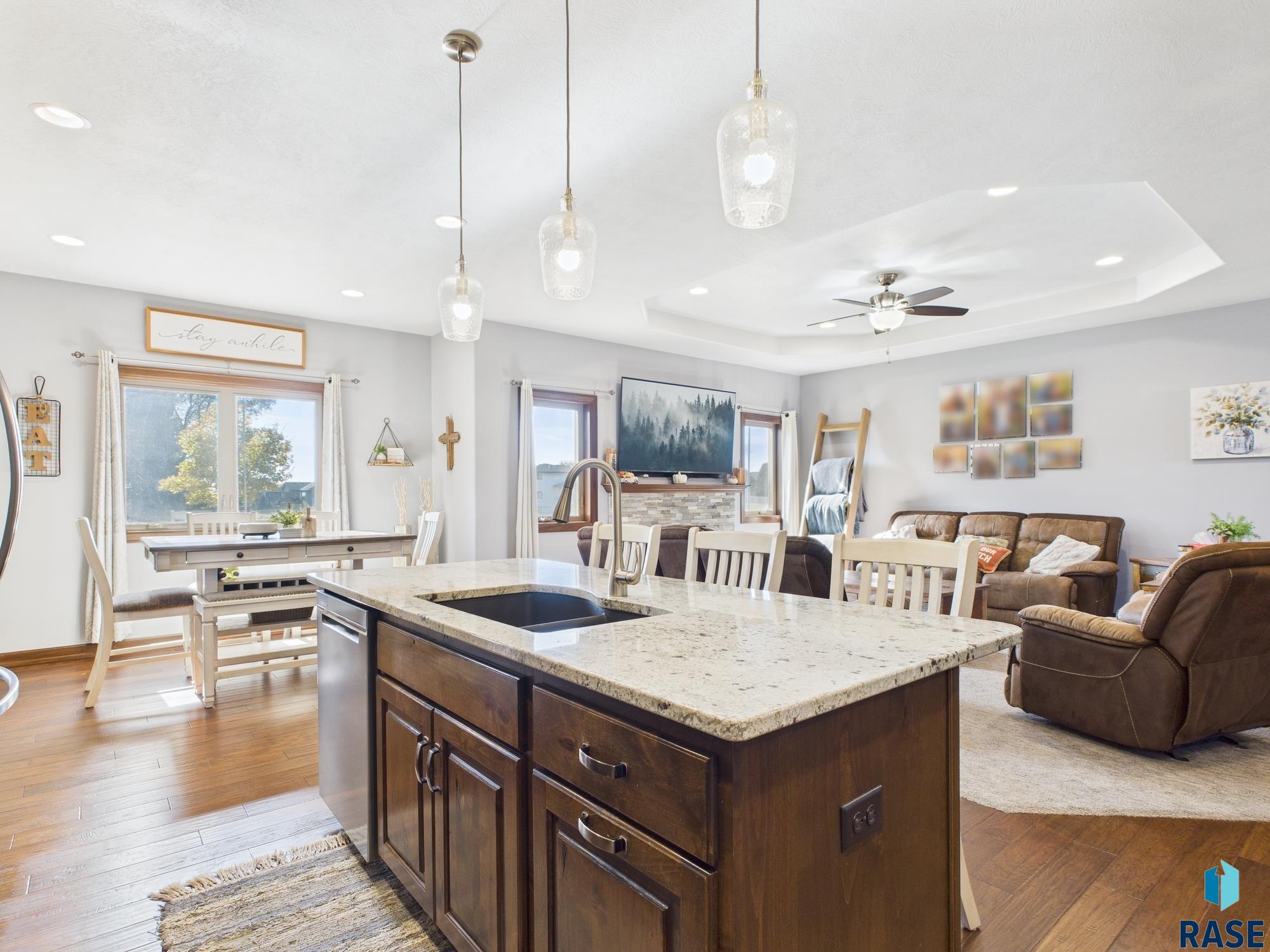 property viewer photo 13