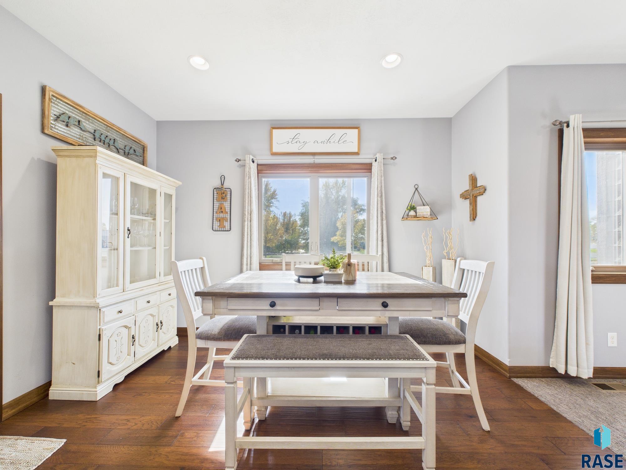 property viewer photo 15