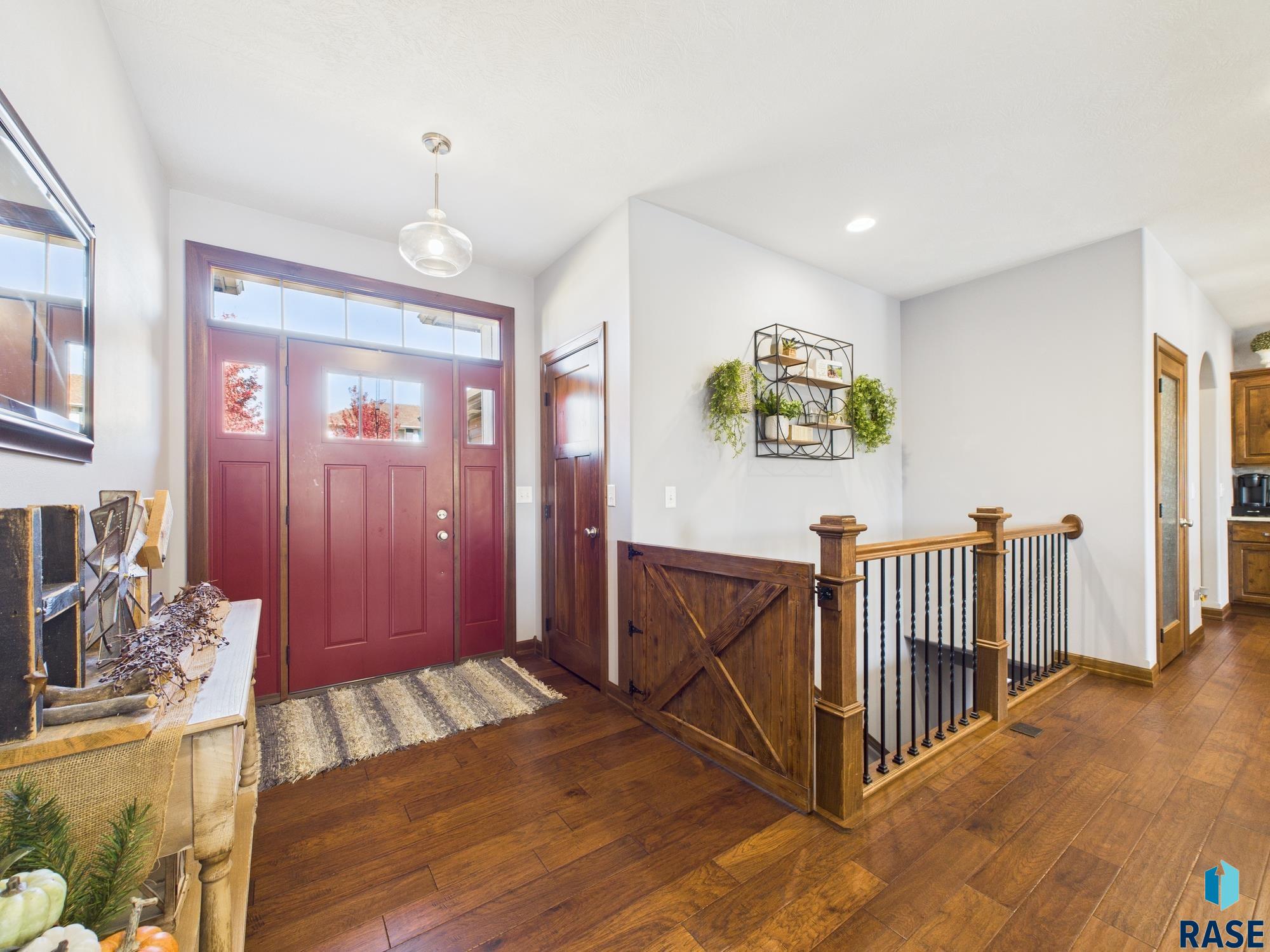 property viewer photo 2