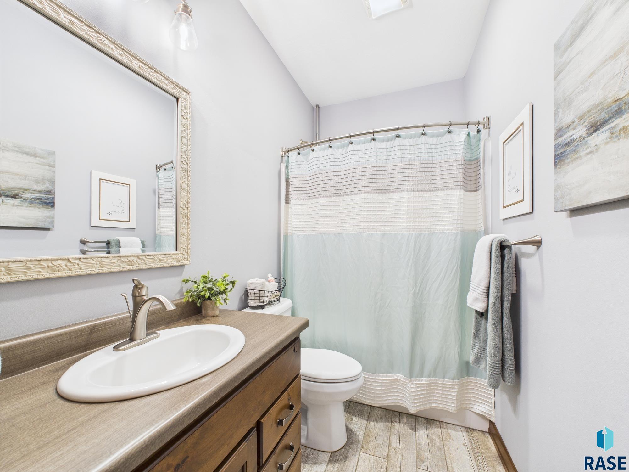 property viewer photo 23