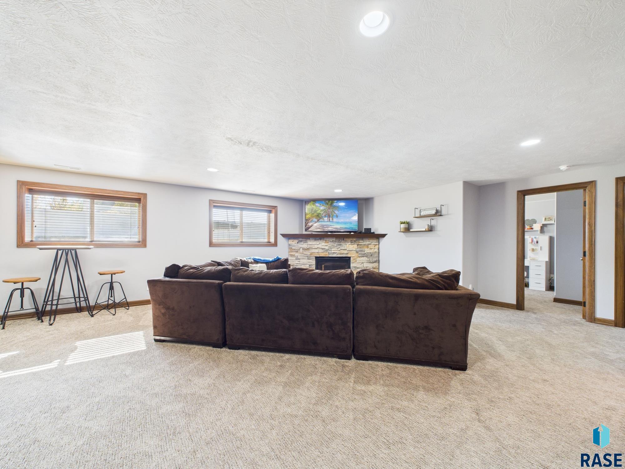 property viewer photo 30