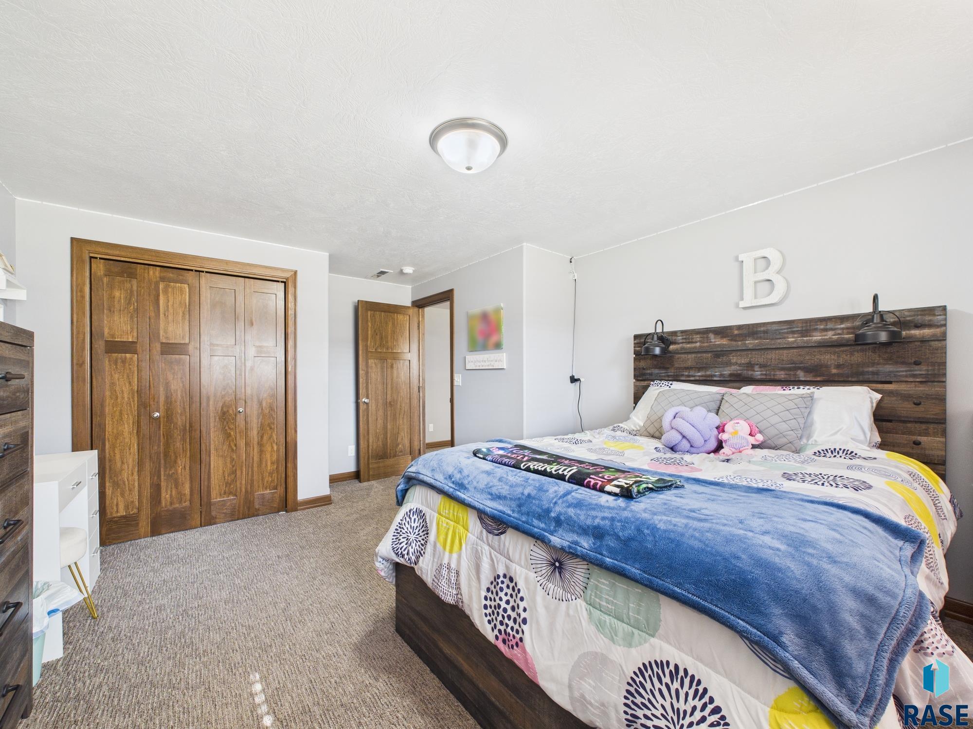 property viewer photo 40