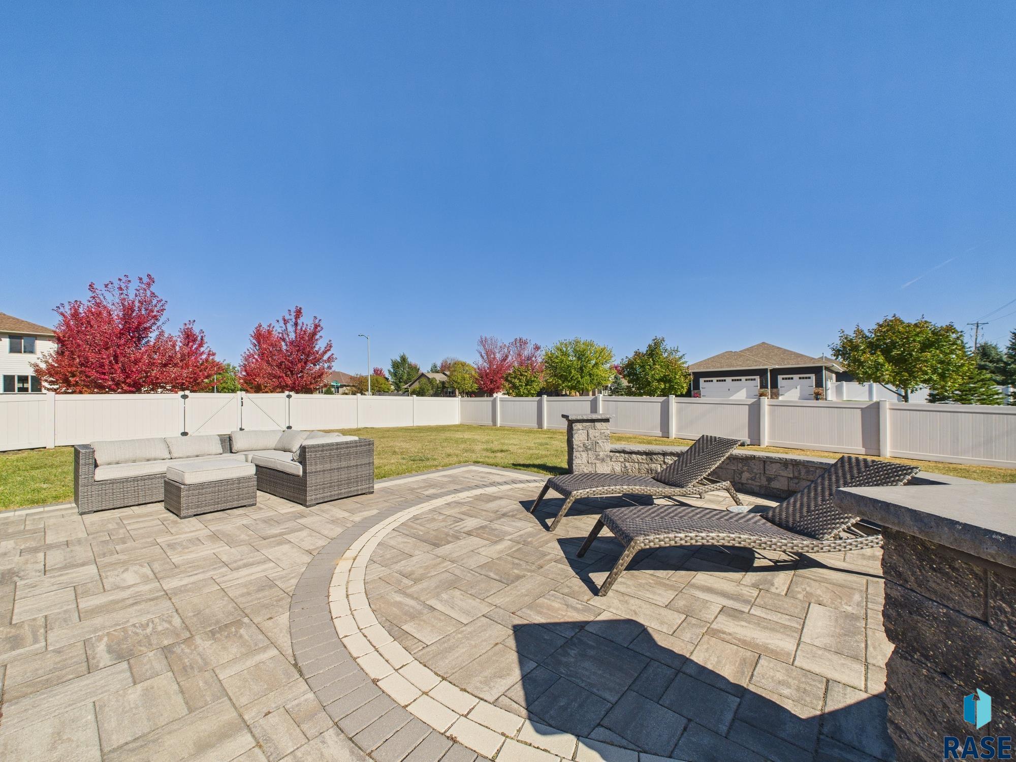 property viewer photo 42