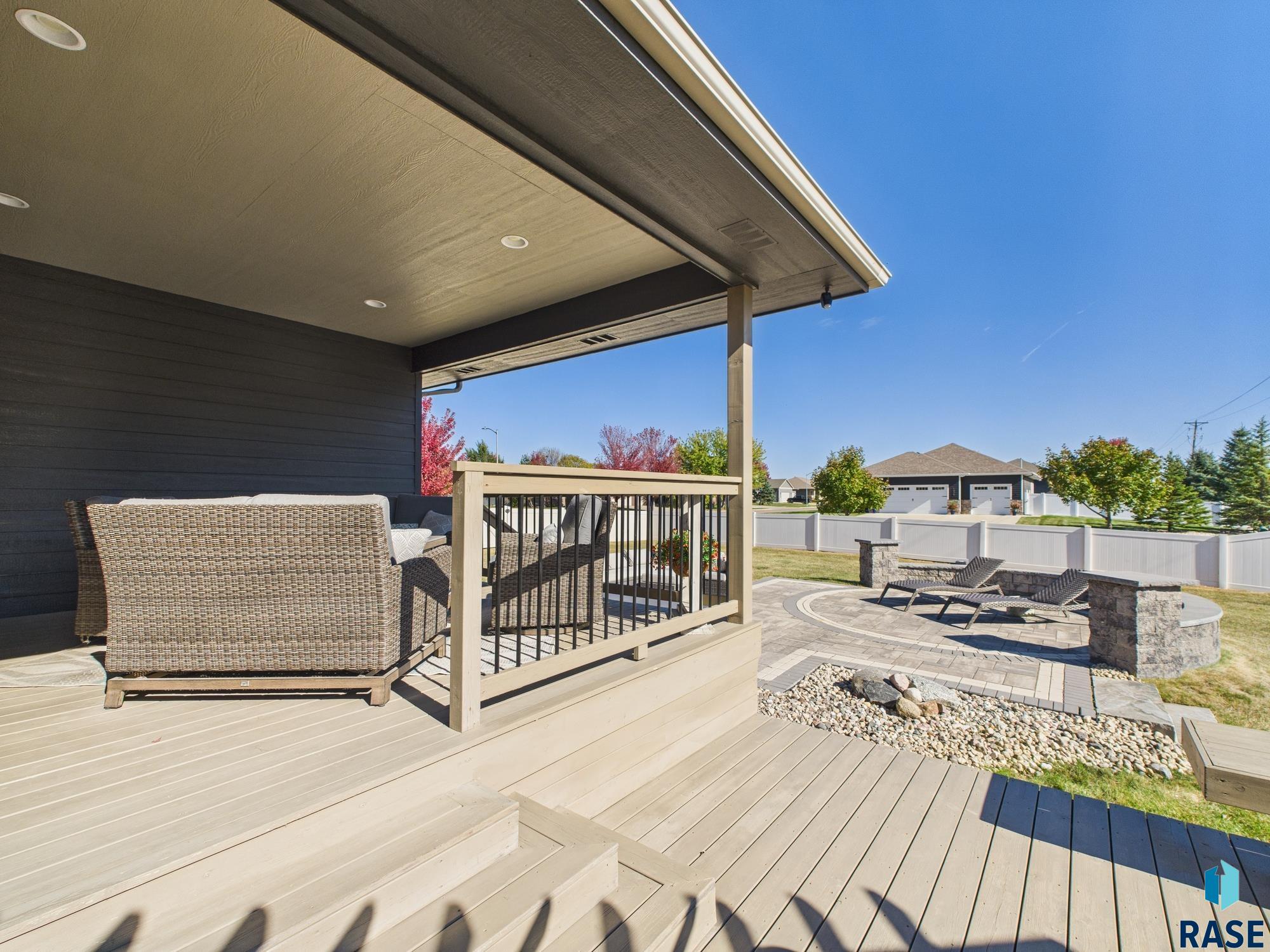 property viewer photo 44
