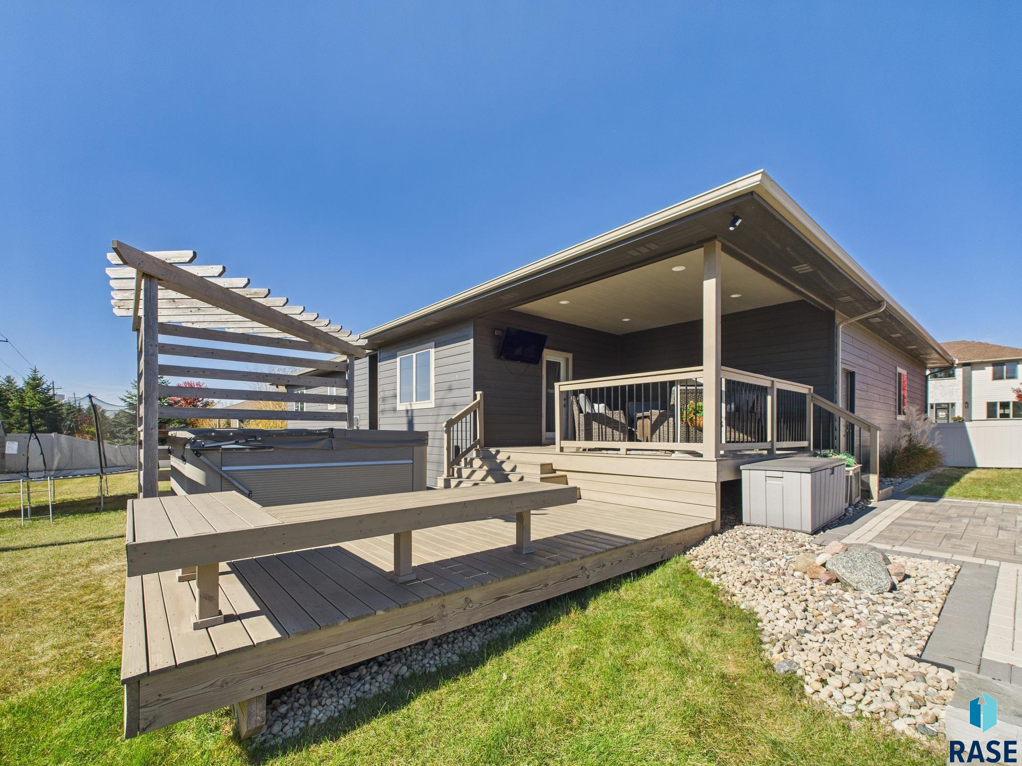 property viewer photo 45