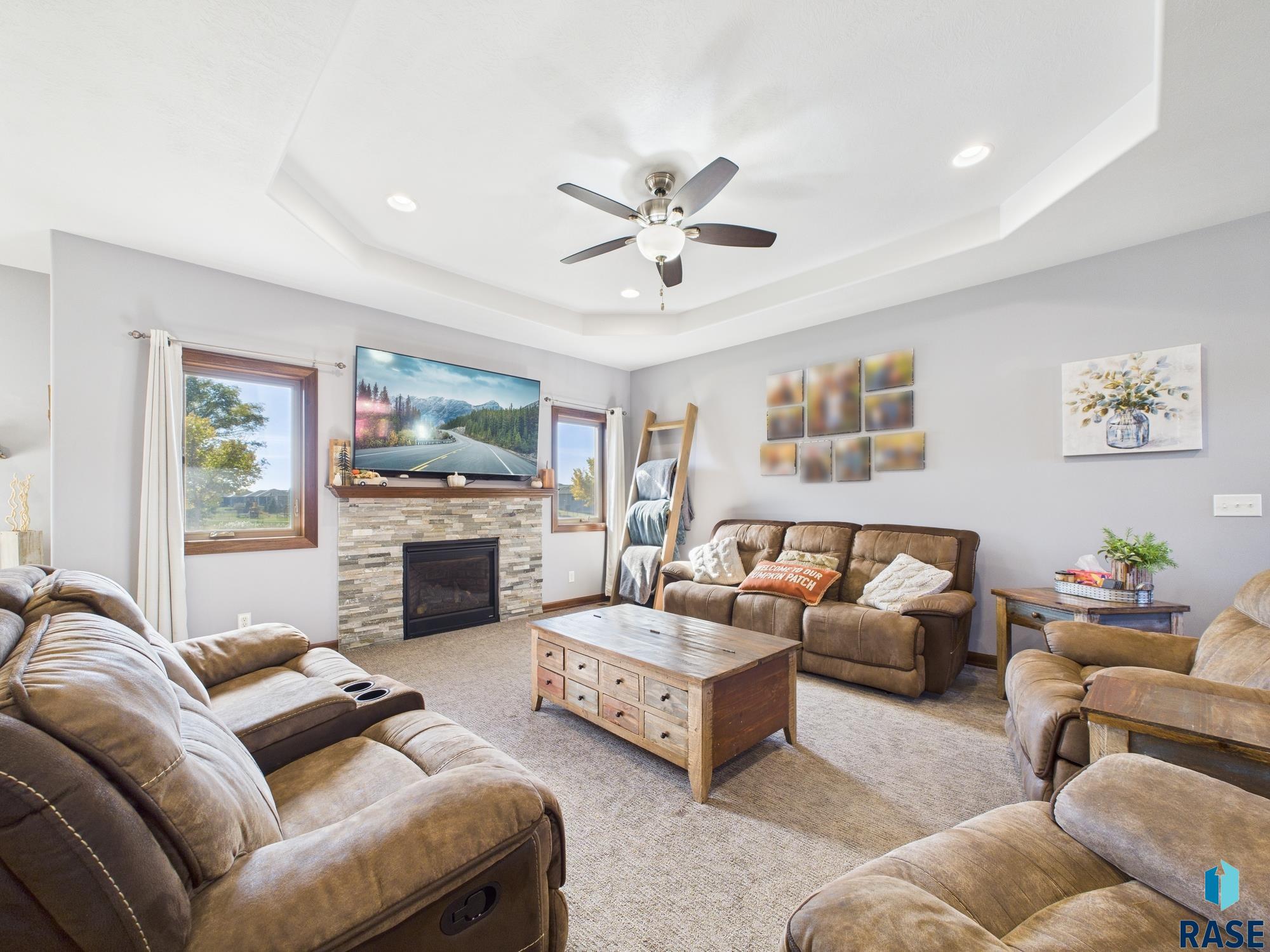 property viewer photo 5