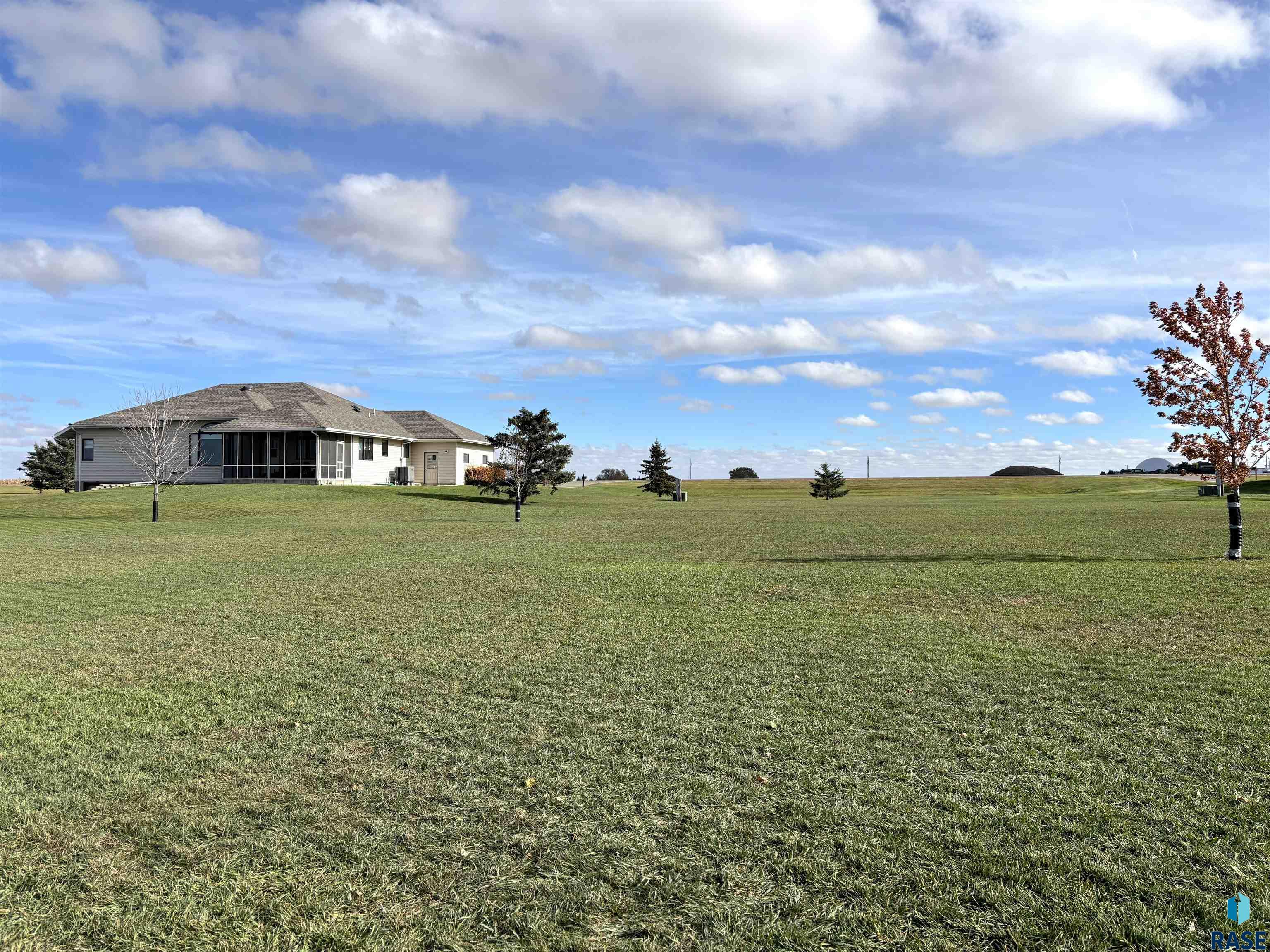 main property photo 87