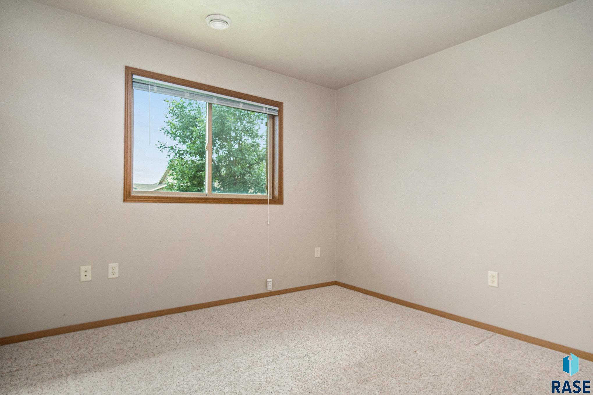 property viewer photo 14