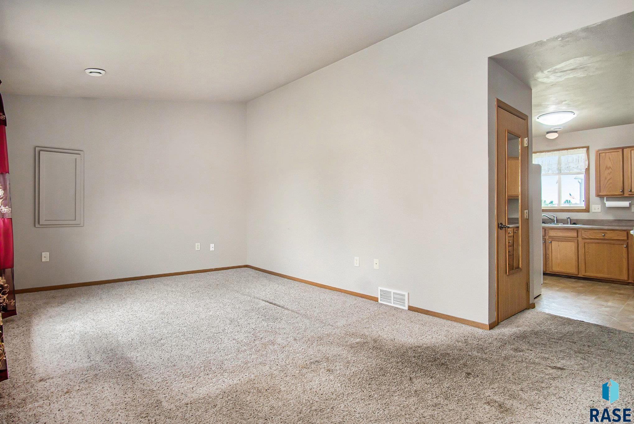 property viewer photo 2