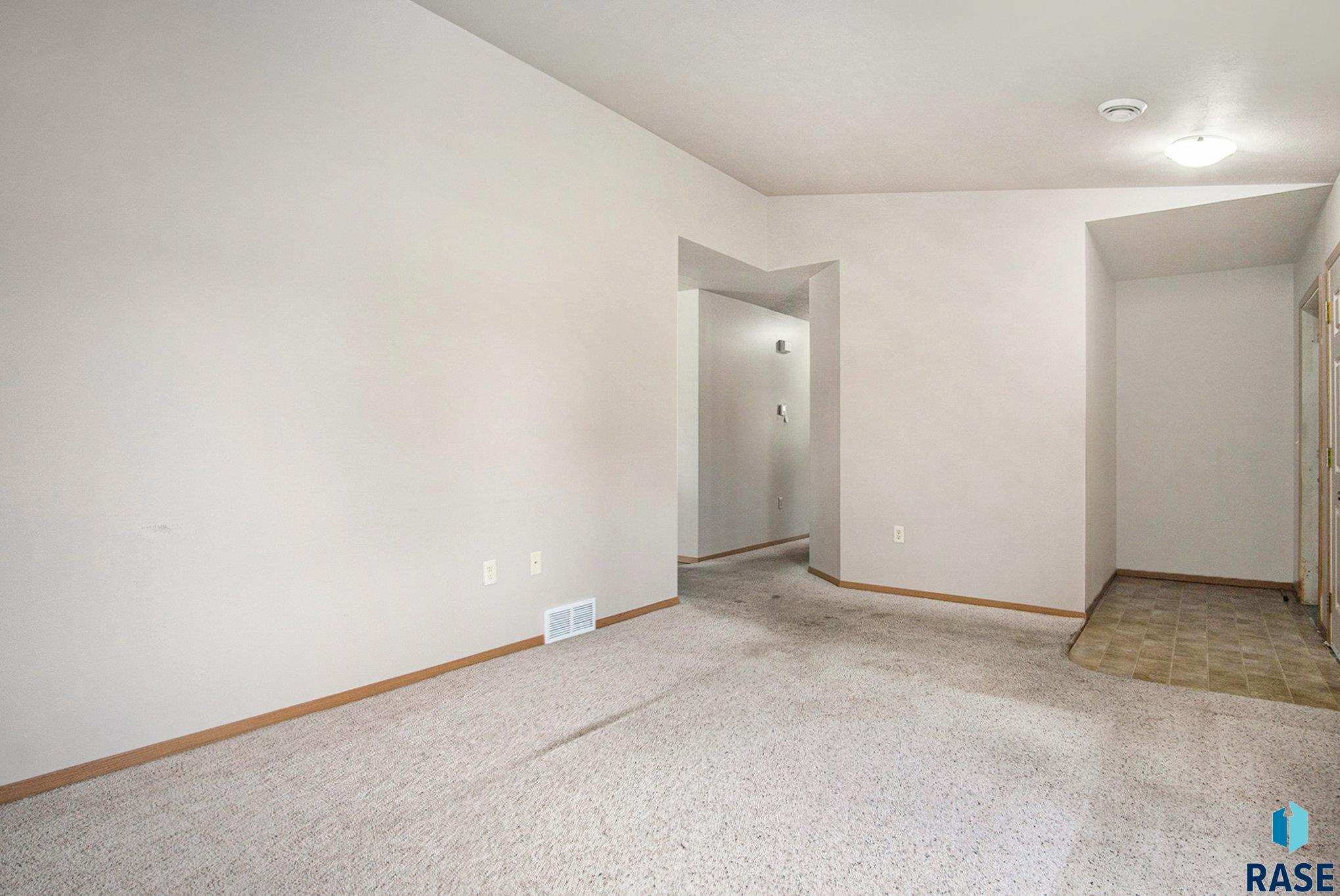 property viewer photo 5