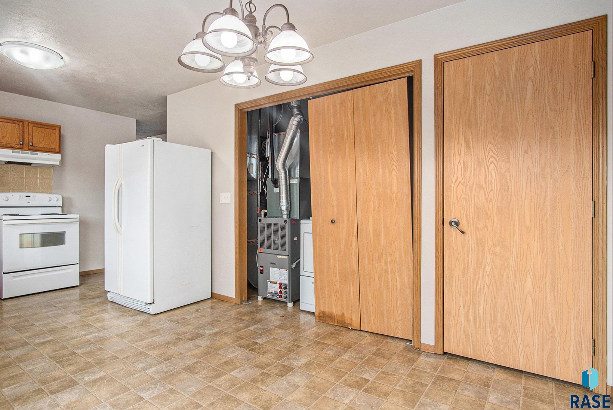 property viewer photo 7