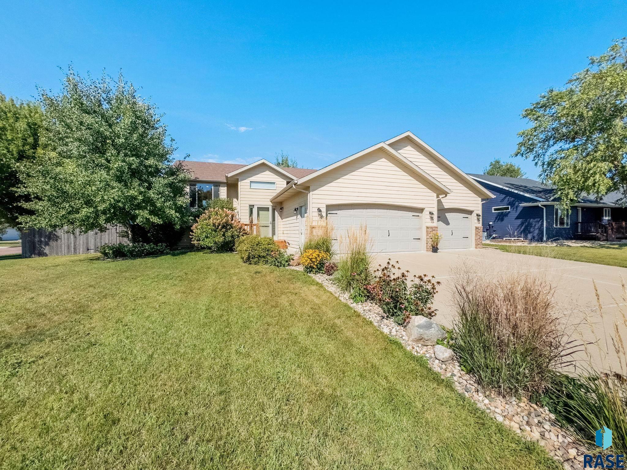 main property photo 0