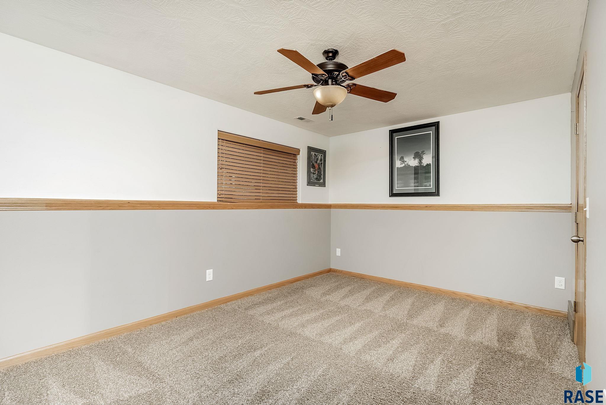 property viewer photo 15