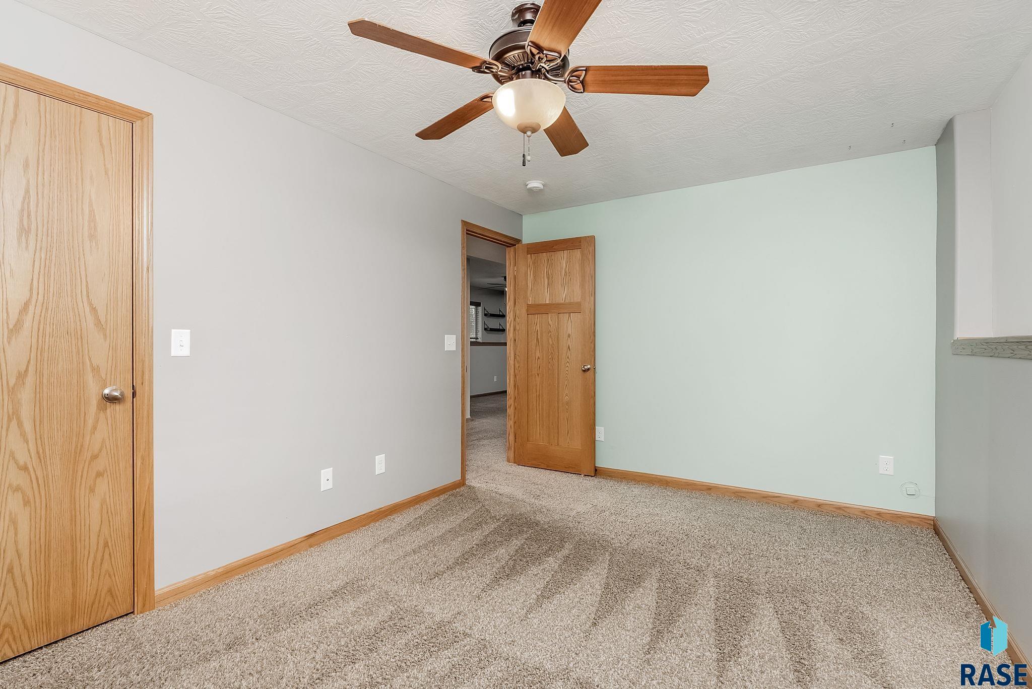 property viewer photo 16