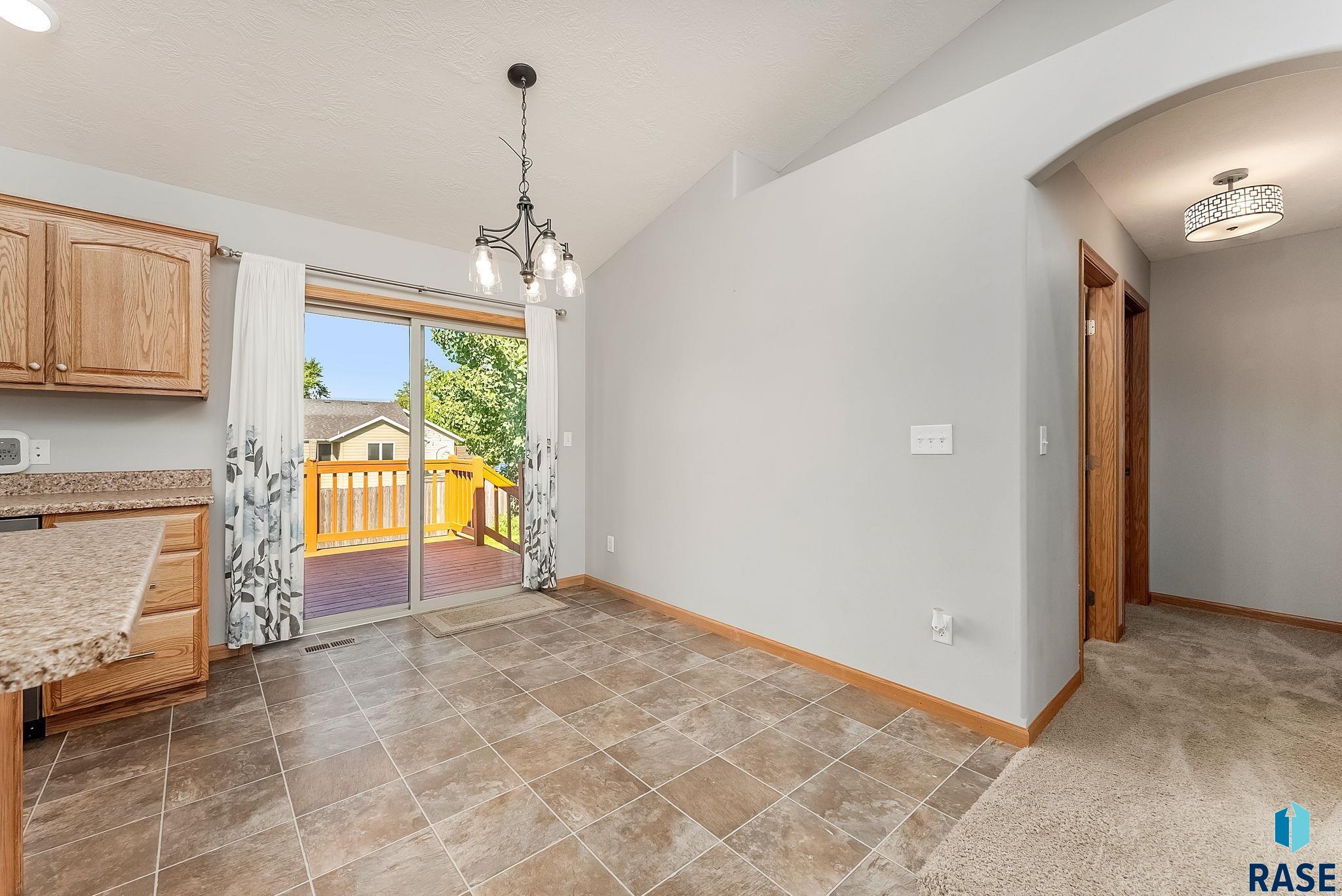property viewer photo 3