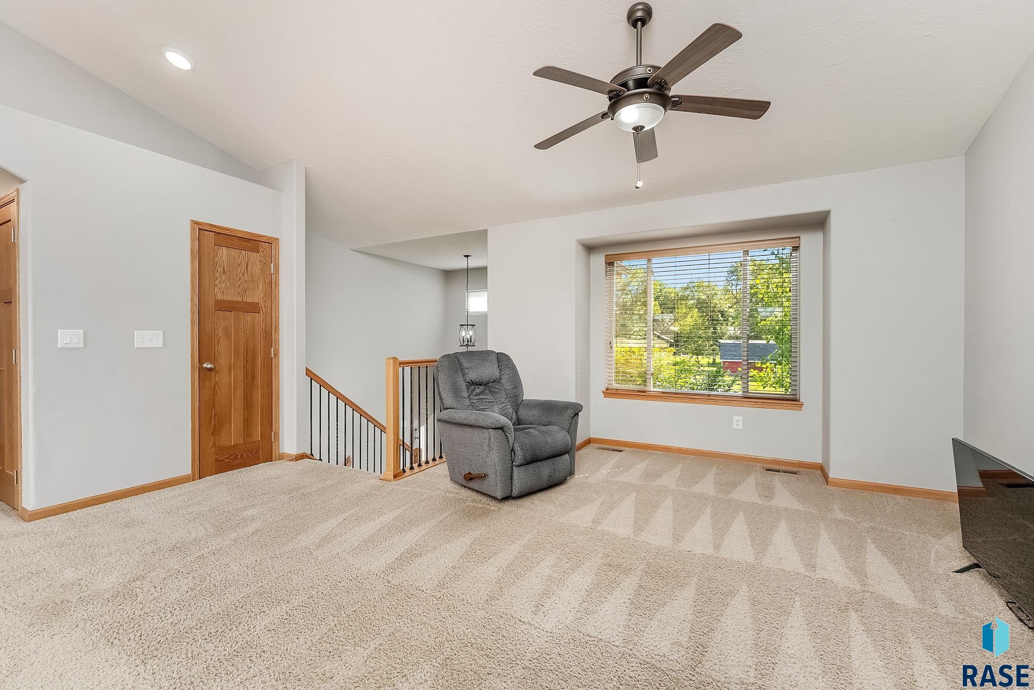 property viewer photo 5