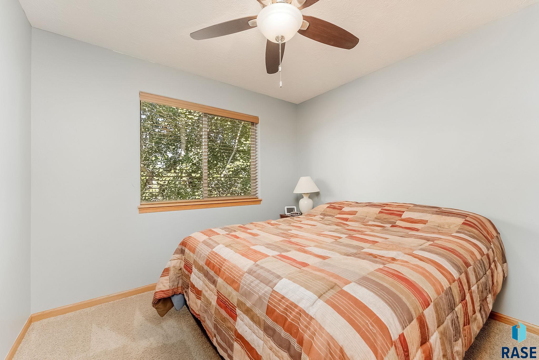 property viewer photo 6