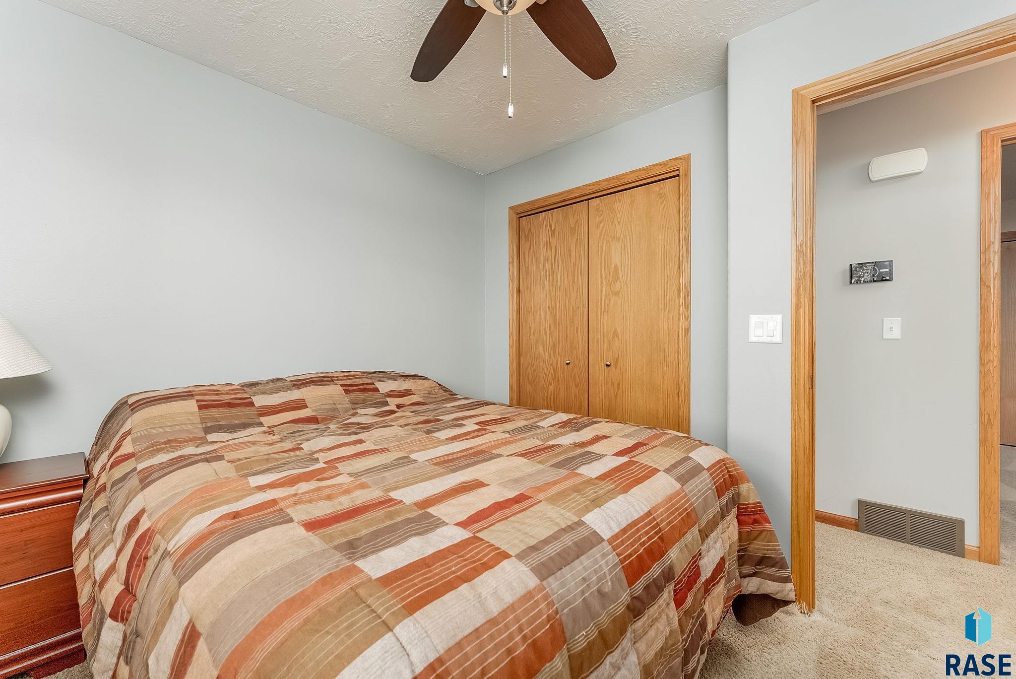 property viewer photo 7