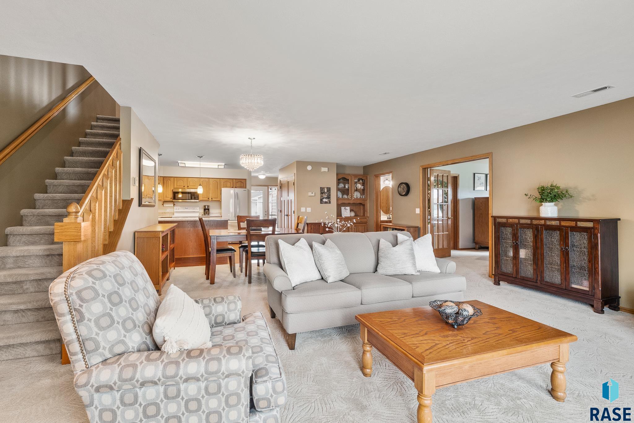 property viewer photo 11