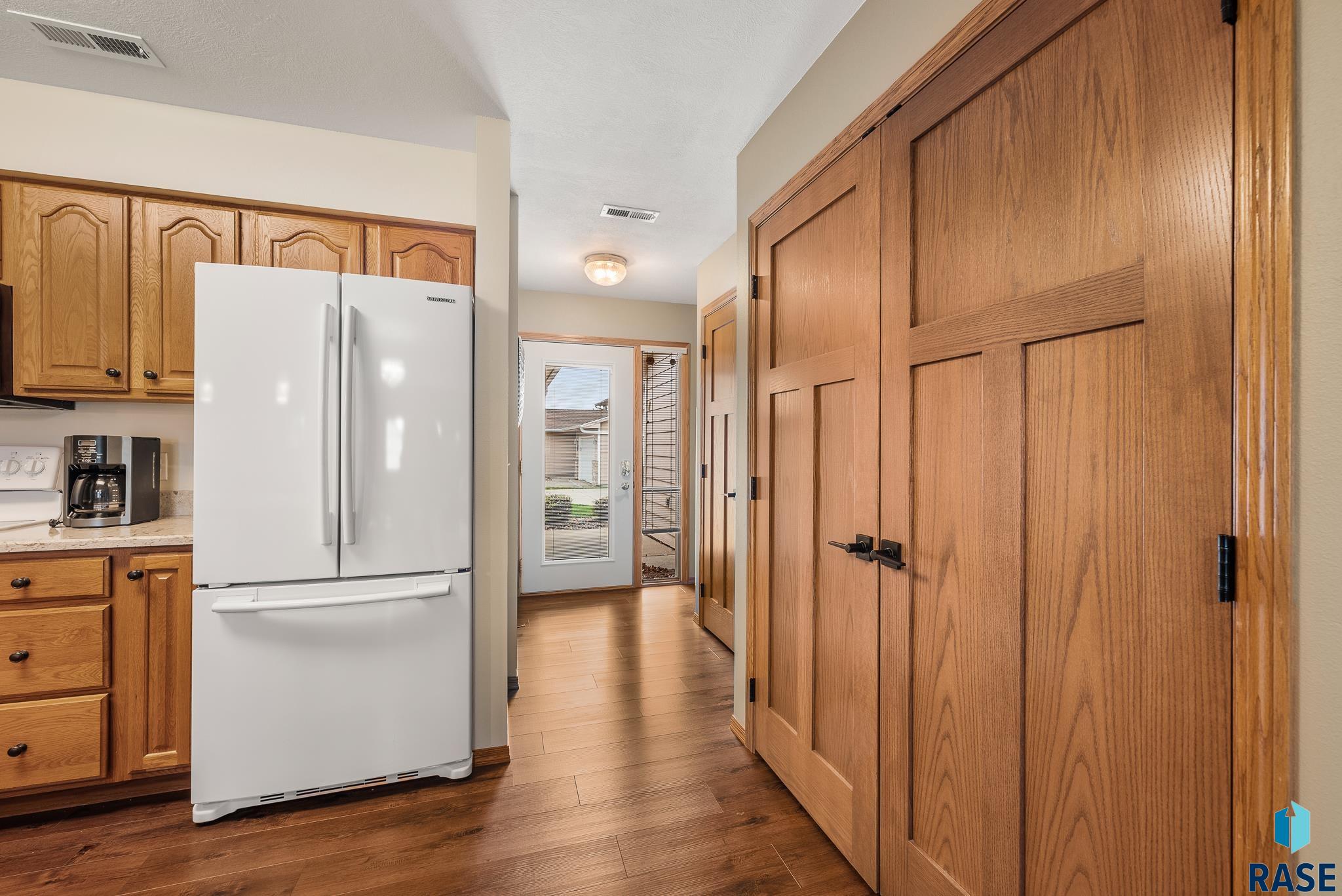 property viewer photo 15