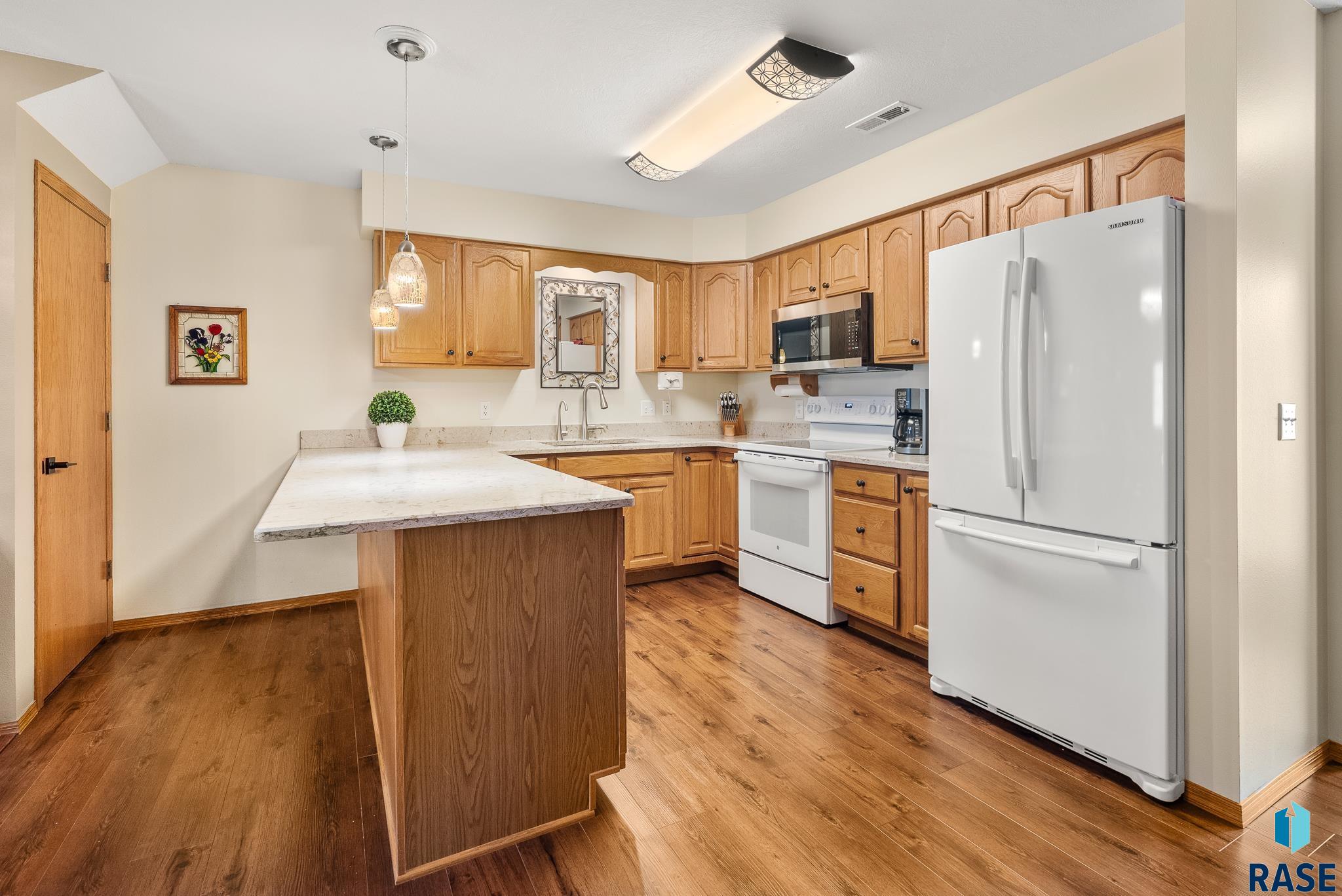 property viewer photo 16