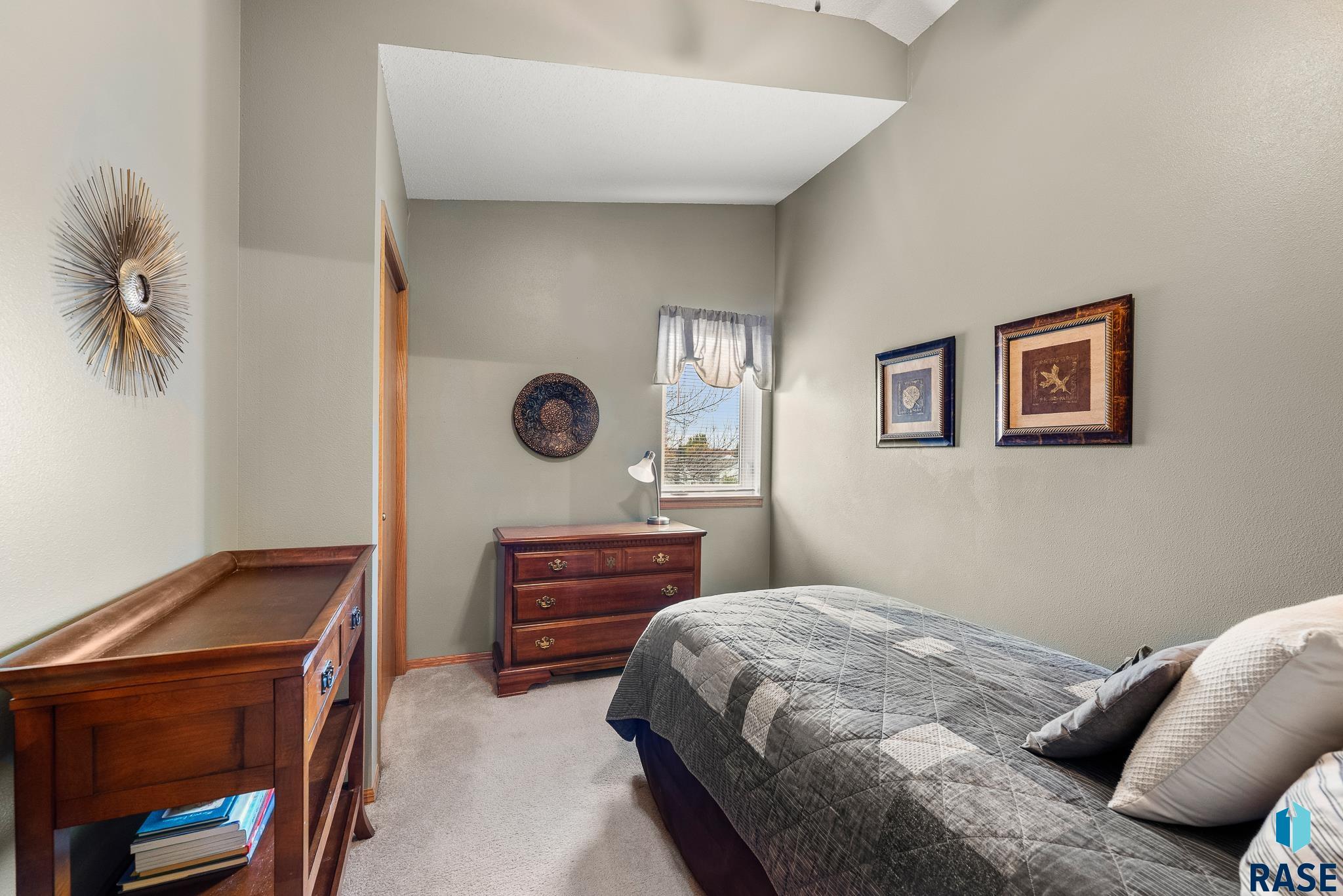 property viewer photo 22