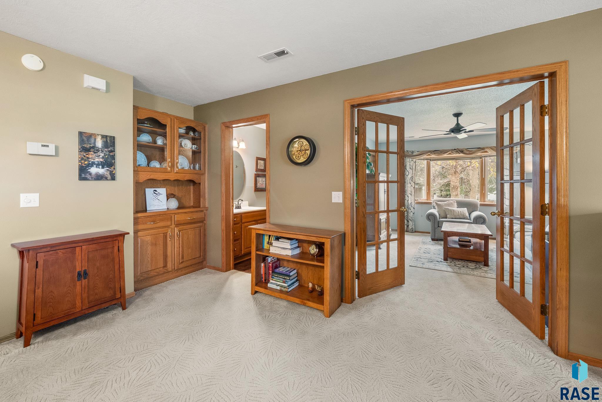 property viewer photo 26