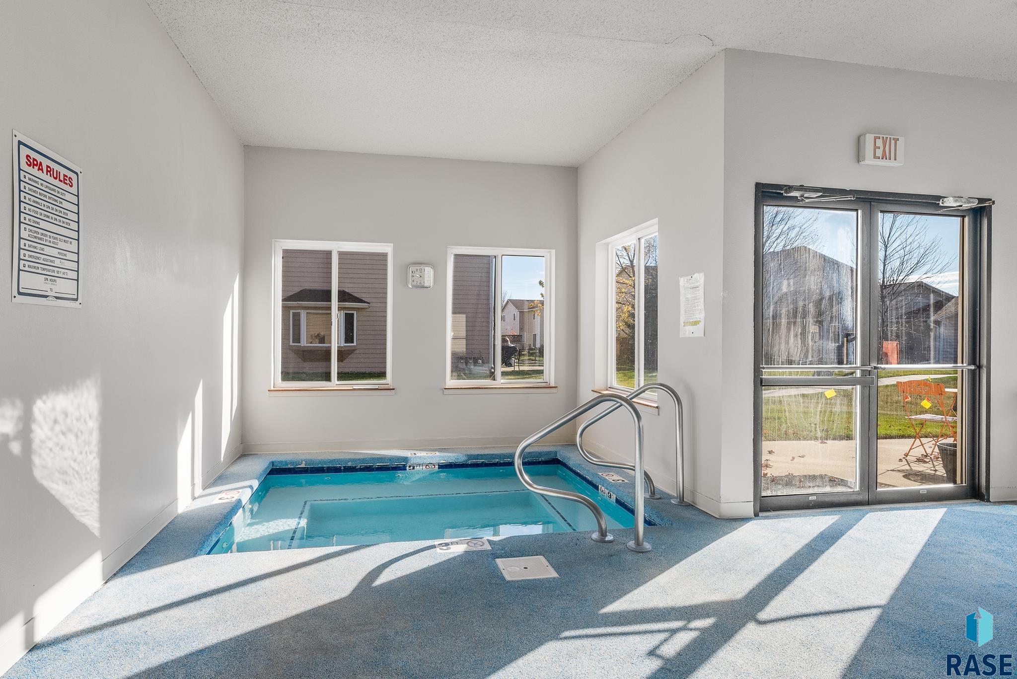 property viewer photo 33