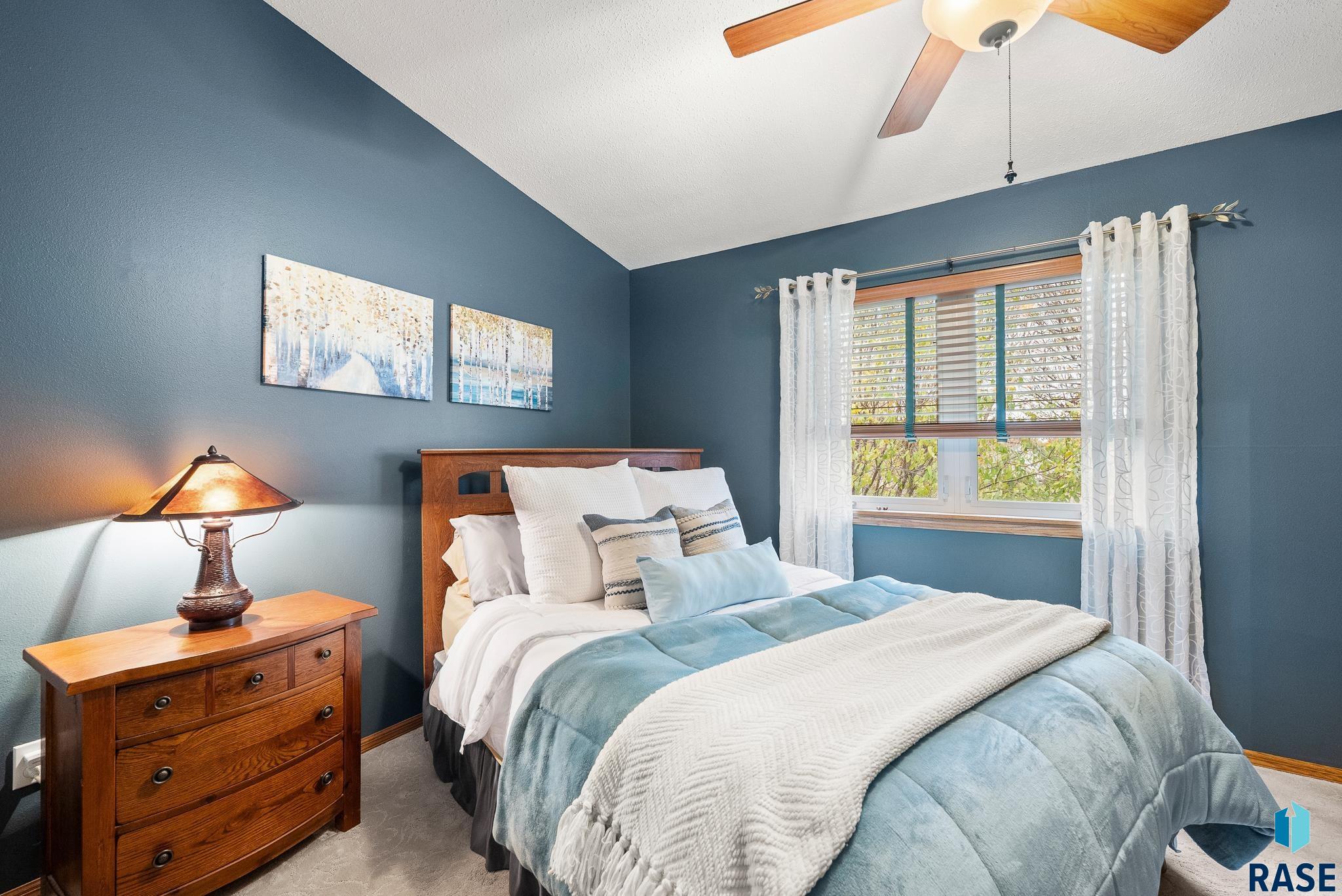 property viewer photo 7