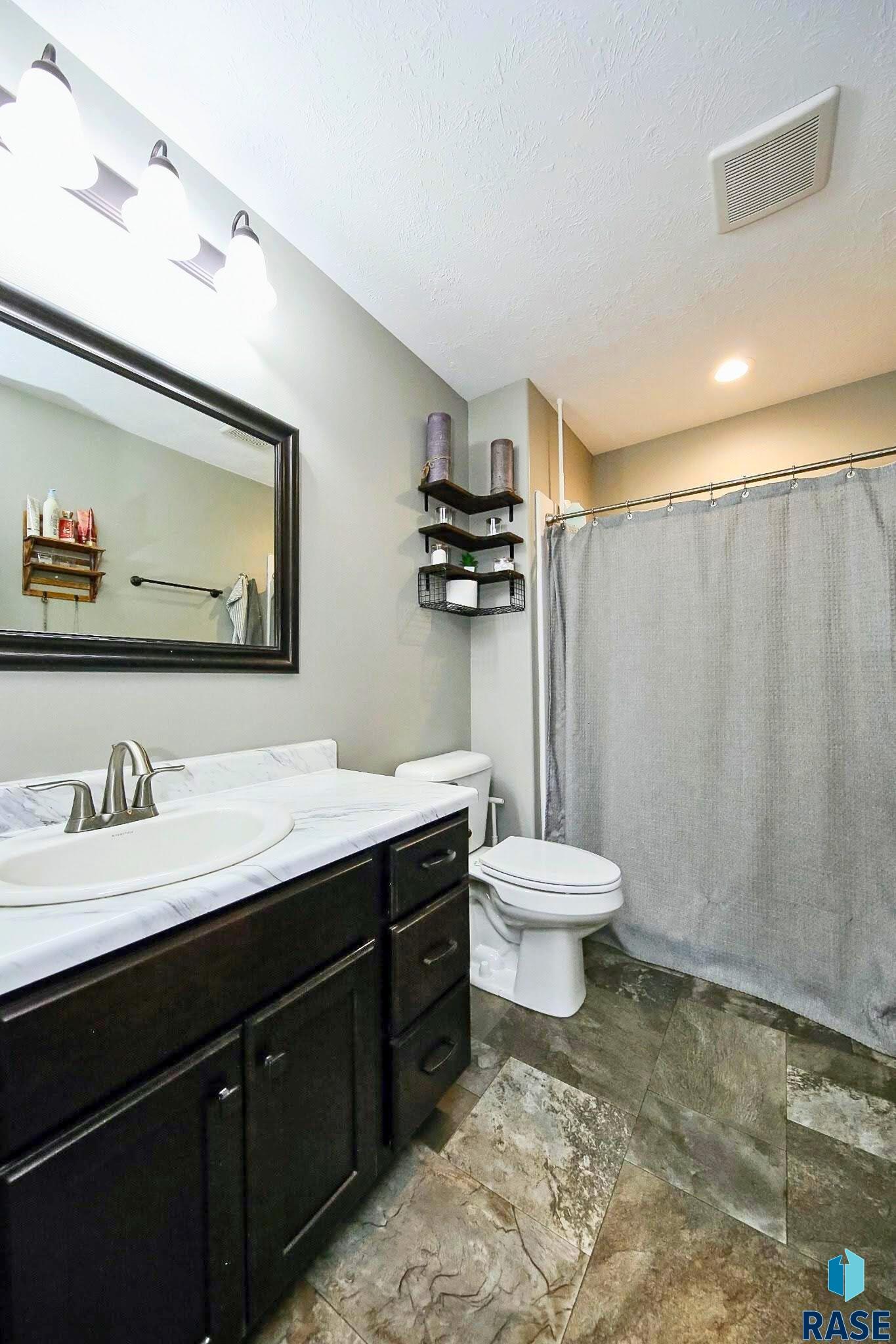 property viewer photo 10