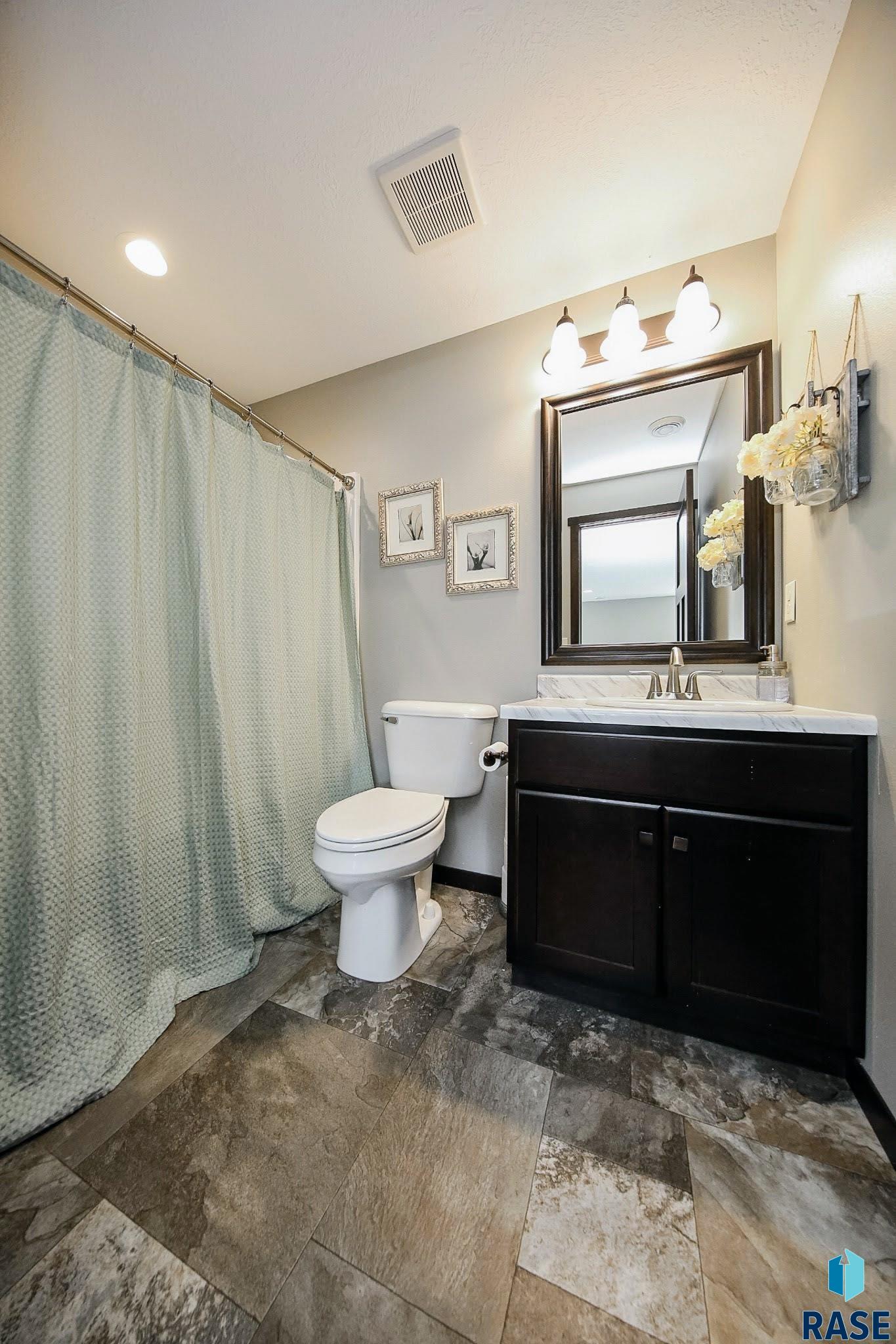 property viewer photo 12