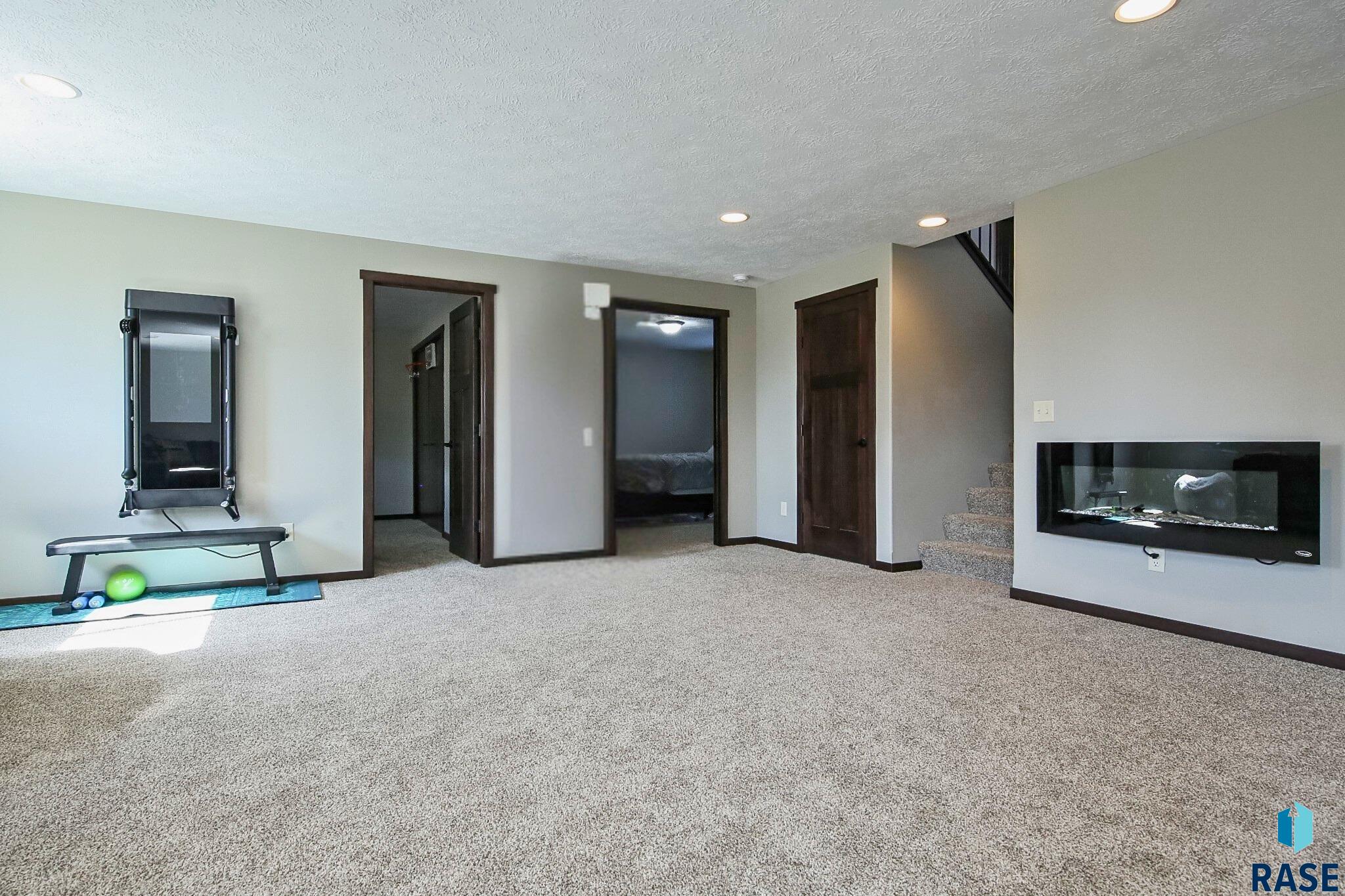 property viewer photo 13