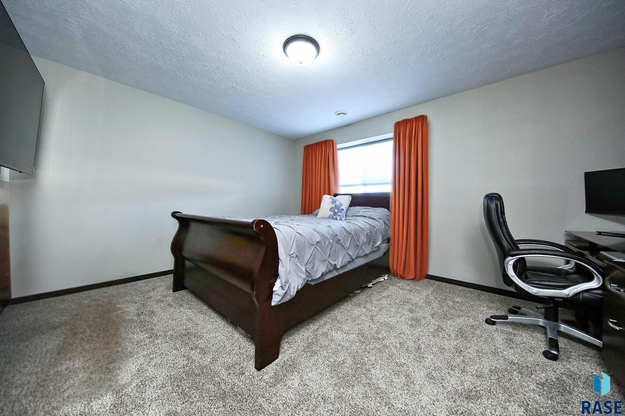 property viewer photo 7