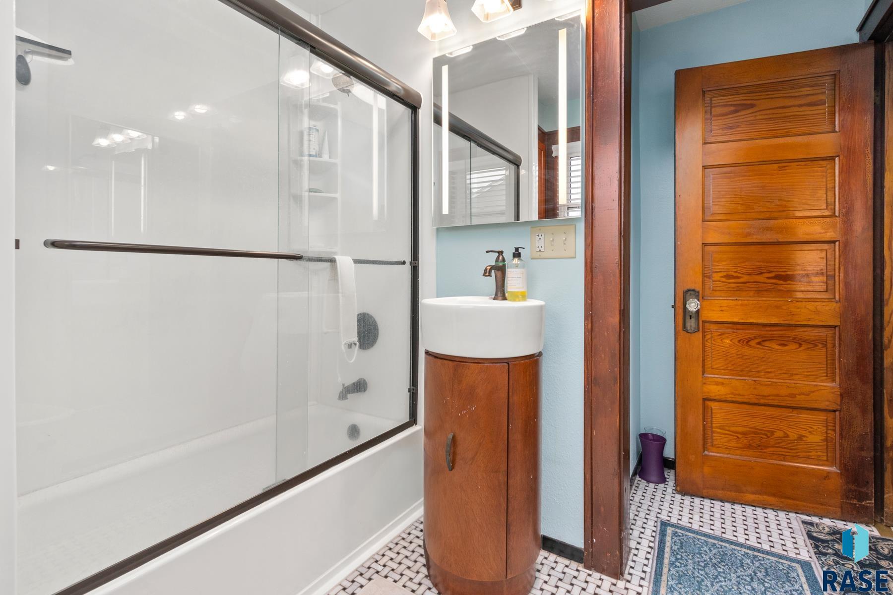 property viewer photo 13