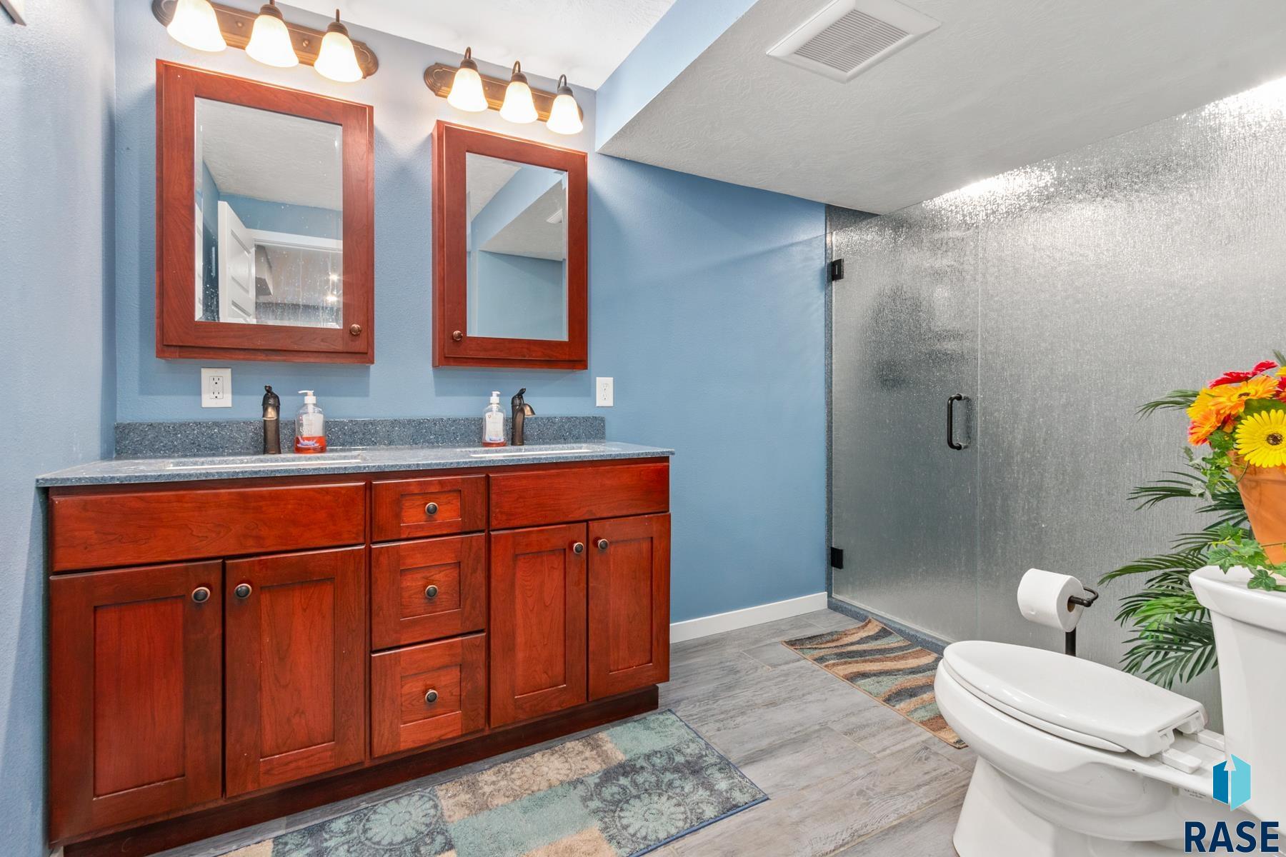 property viewer photo 18