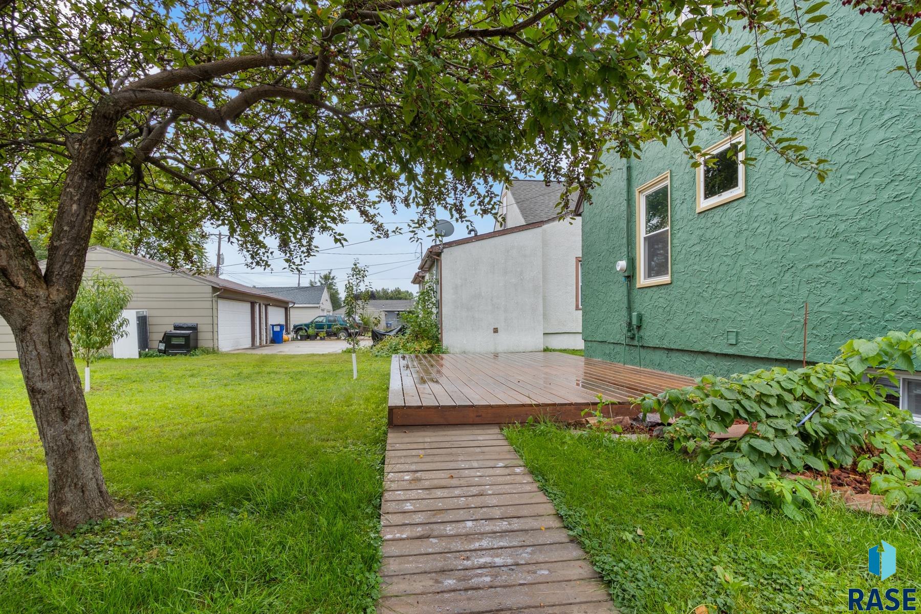 property viewer photo 20