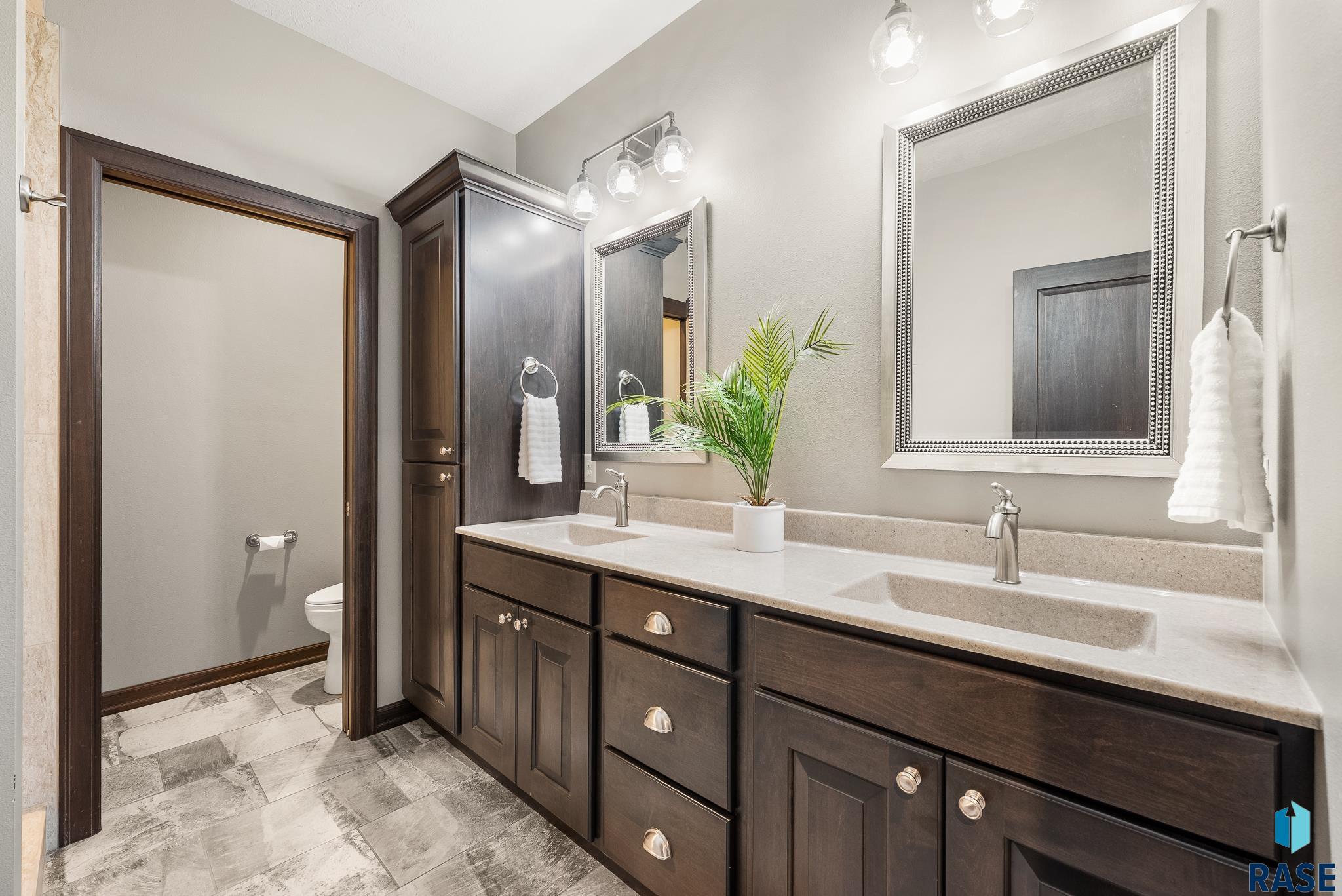 property viewer photo 7