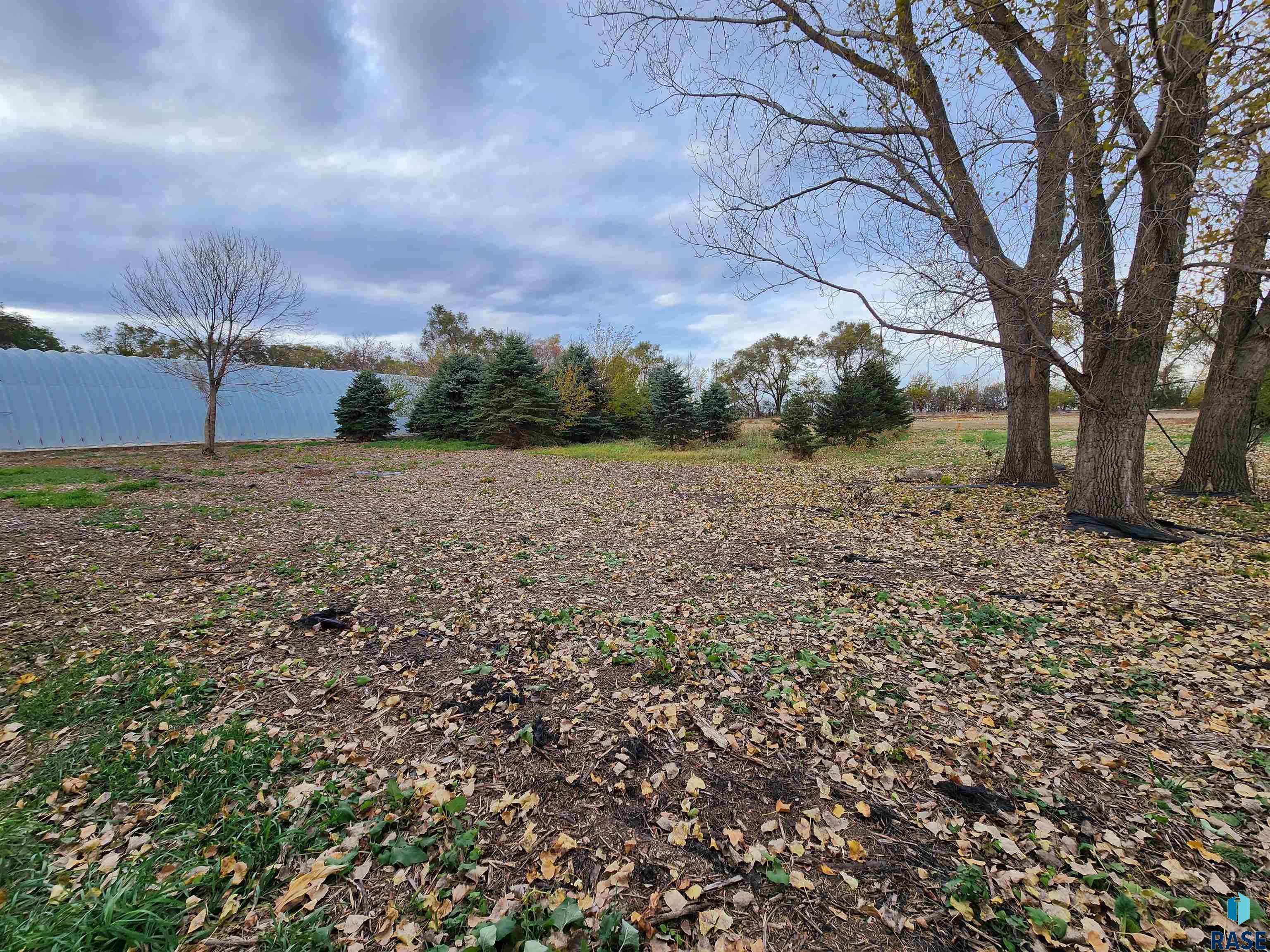 main property photo 11