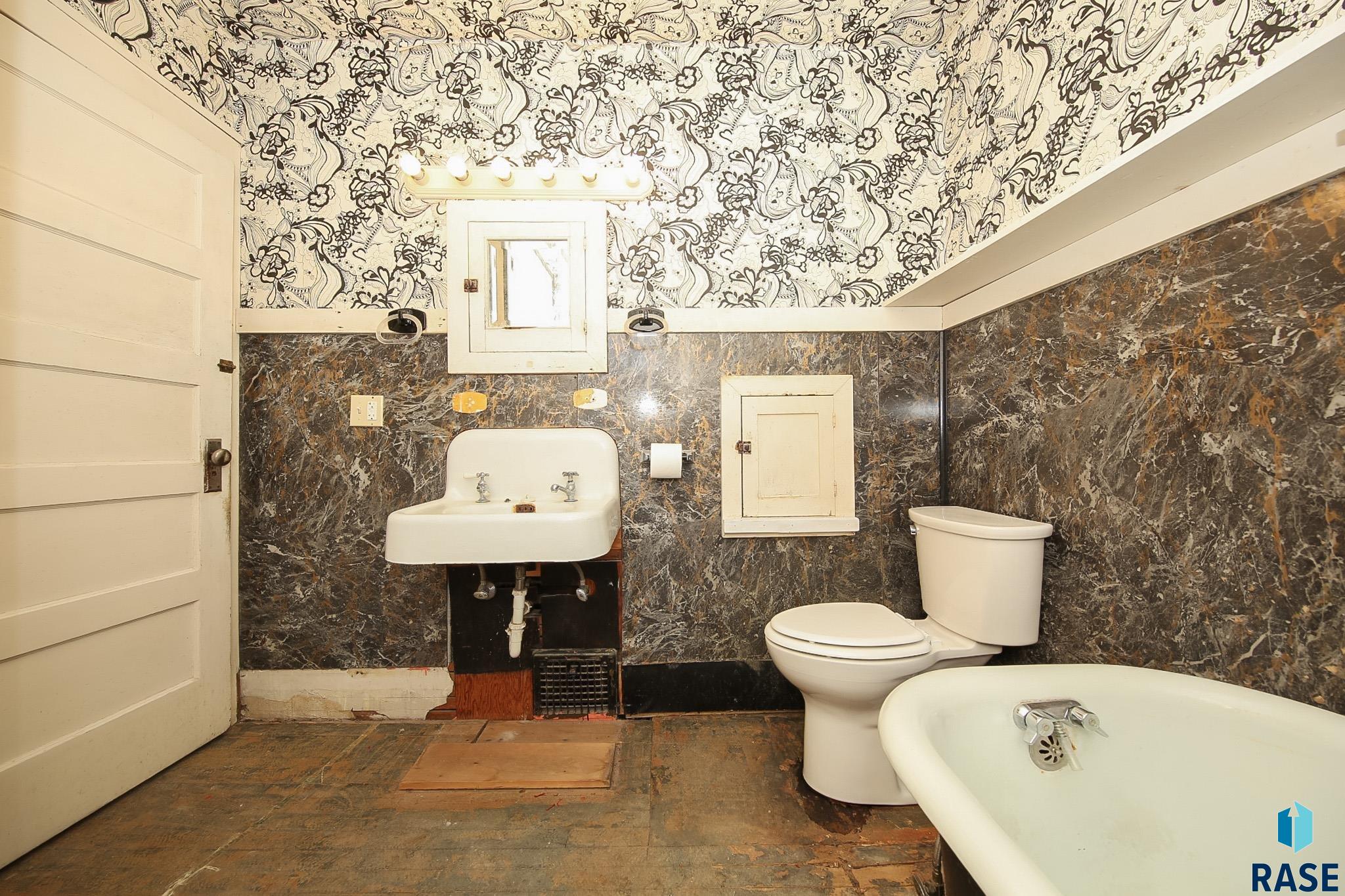 property viewer photo 11