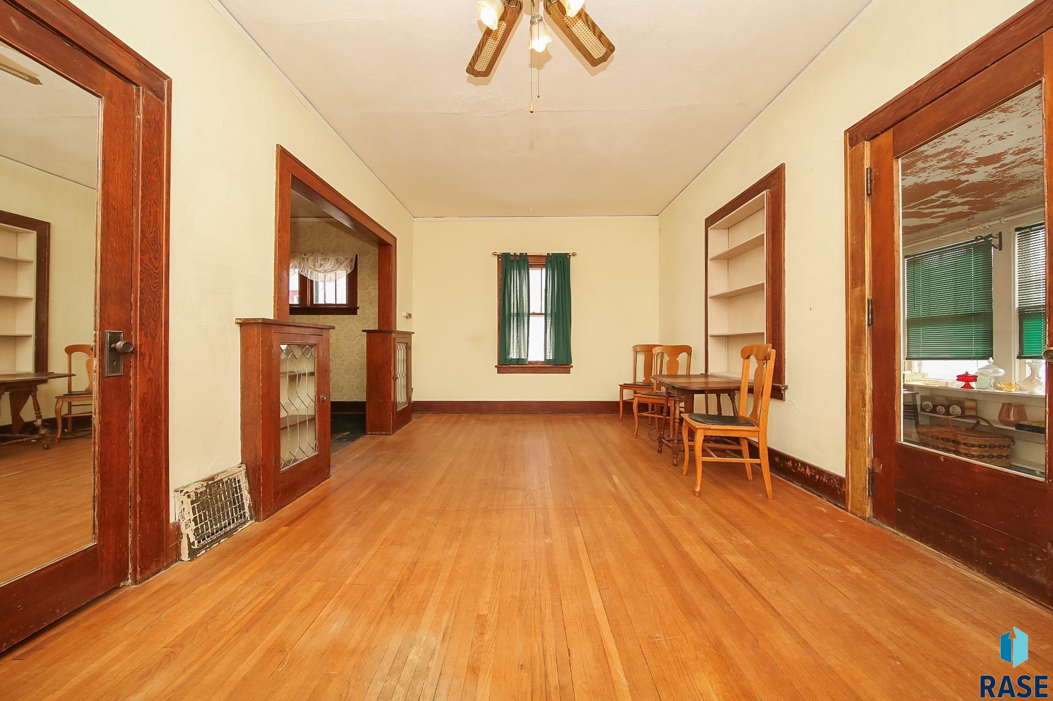 property viewer photo 5
