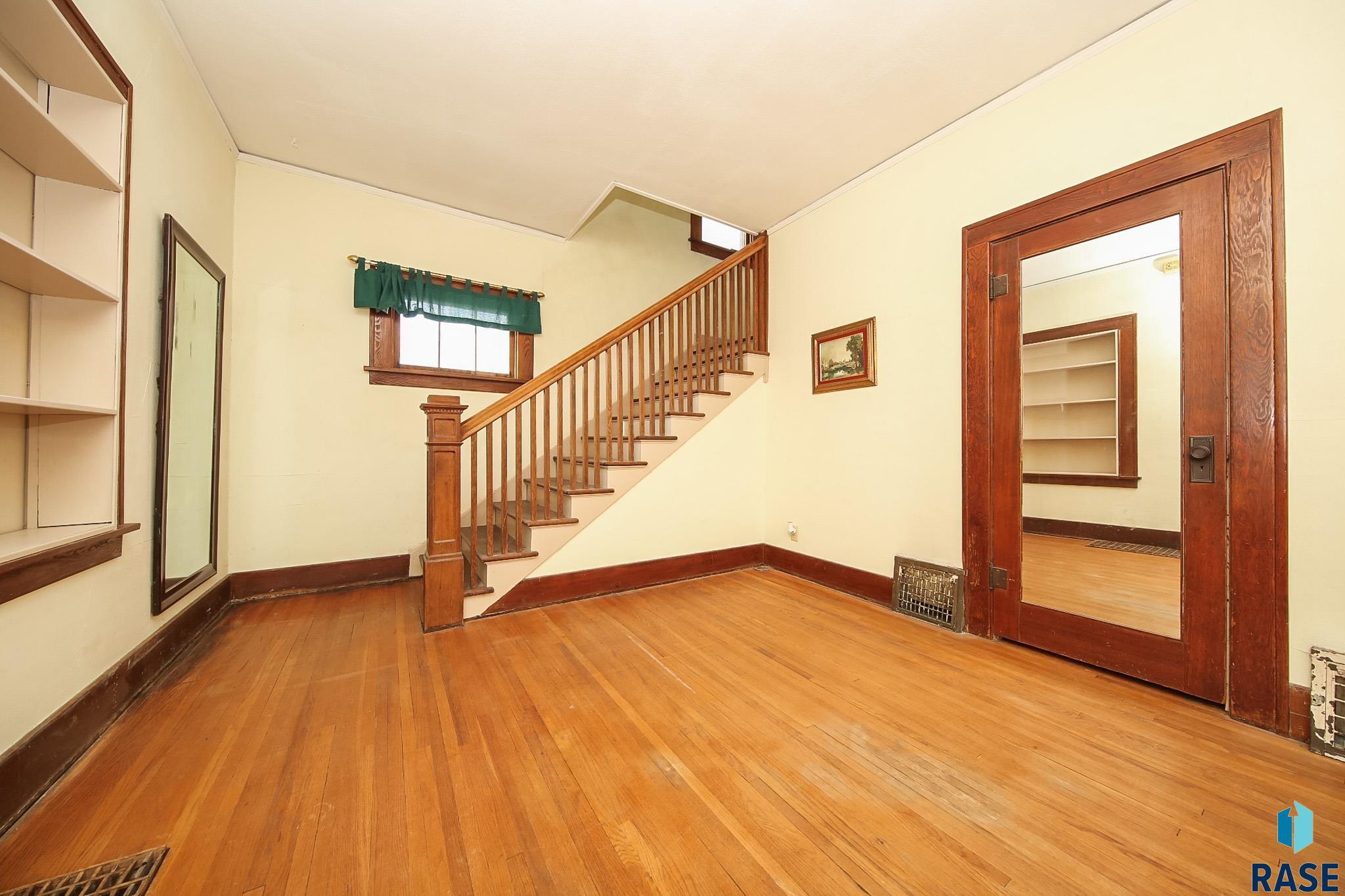 property viewer photo 6