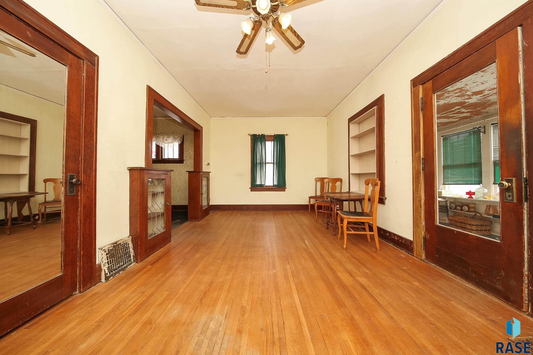 property viewer photo 7
