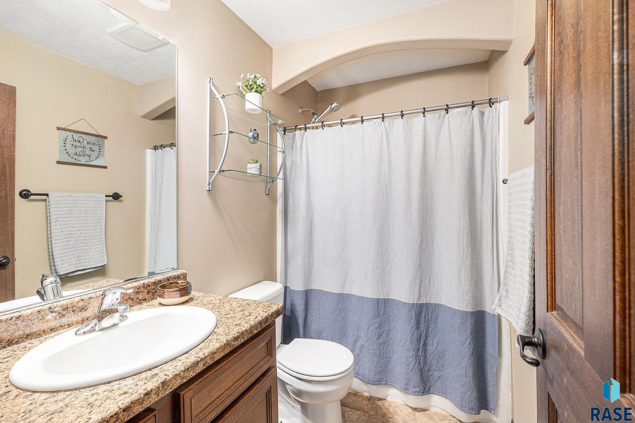 property viewer photo 13