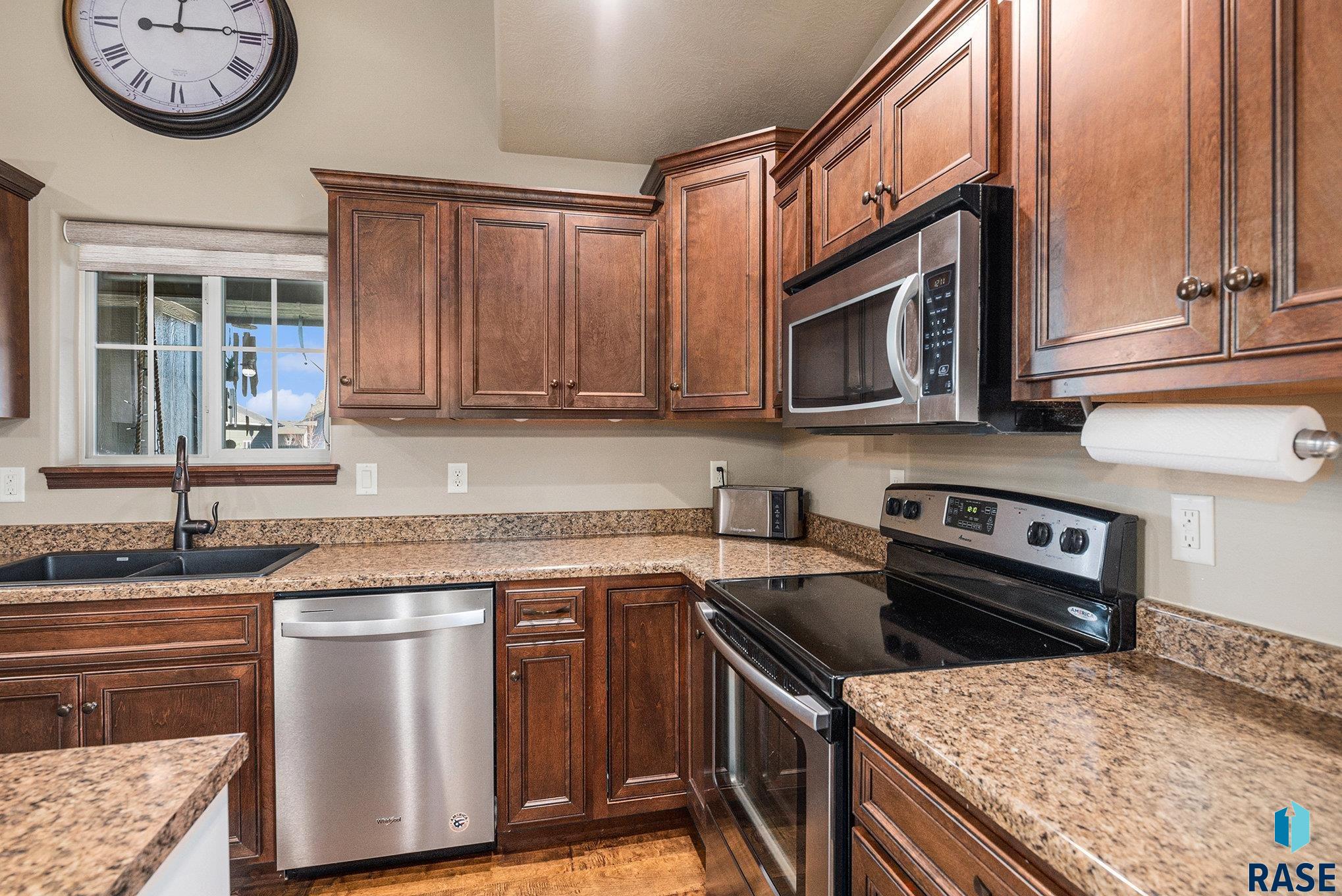 property viewer photo 6